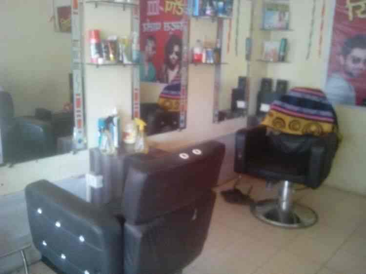 City Top Gents Parlour in Gole Ka Mandir,Gwalior Best Hair Stylists