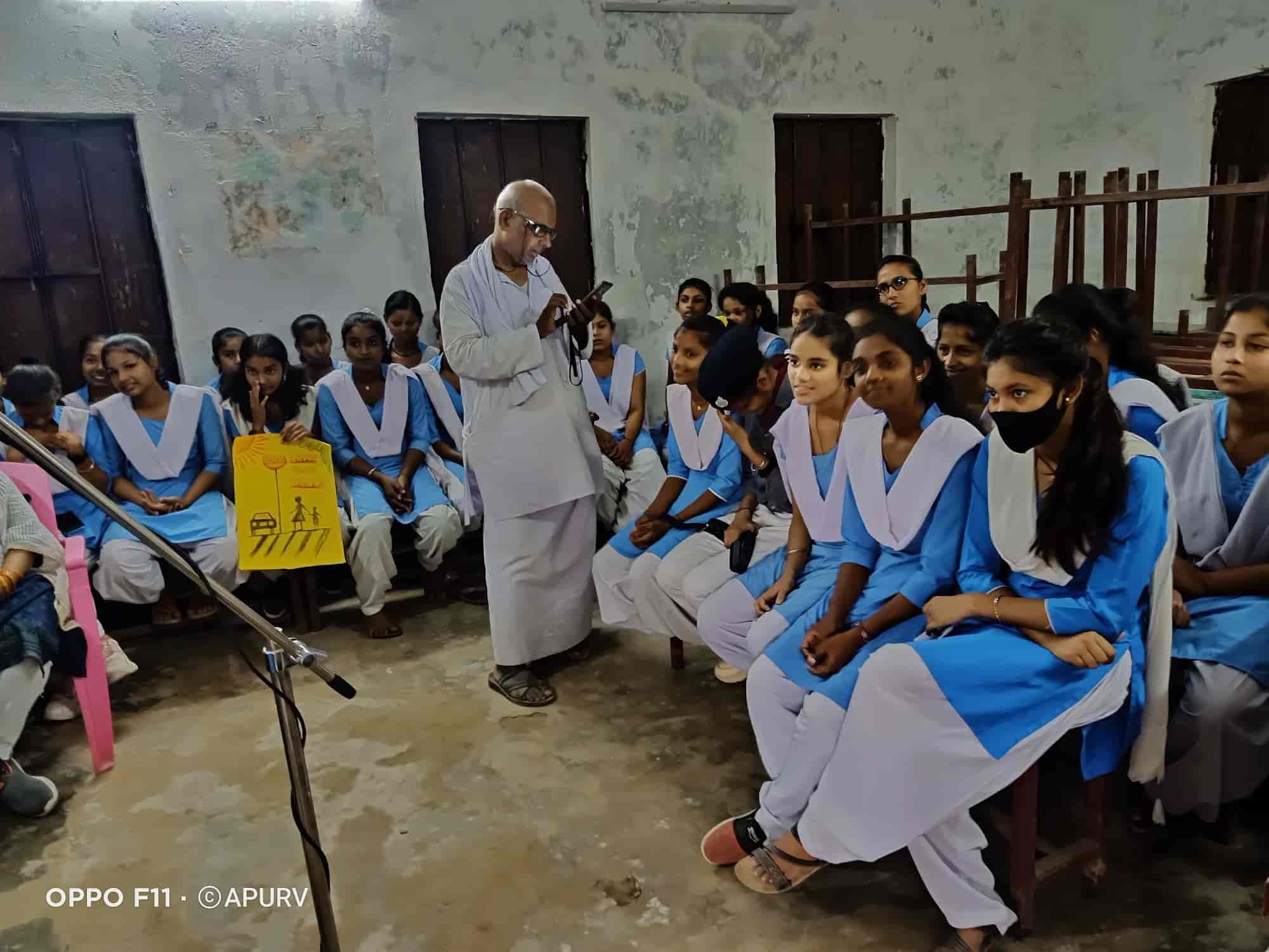 Jay Jagdish Motor Training School in Hajipur Ho,Vaishali Best Two