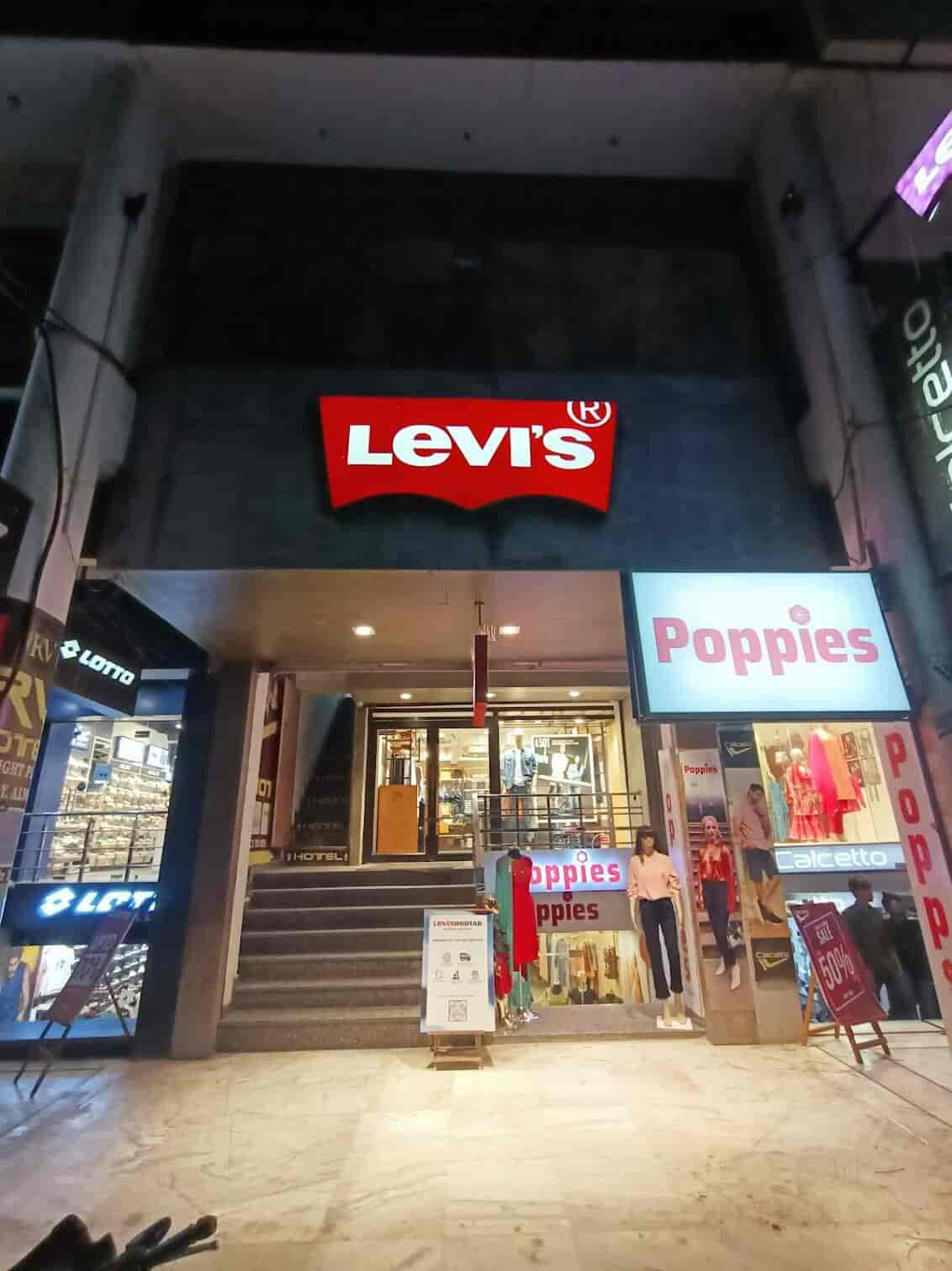 Levis fox town hotsell