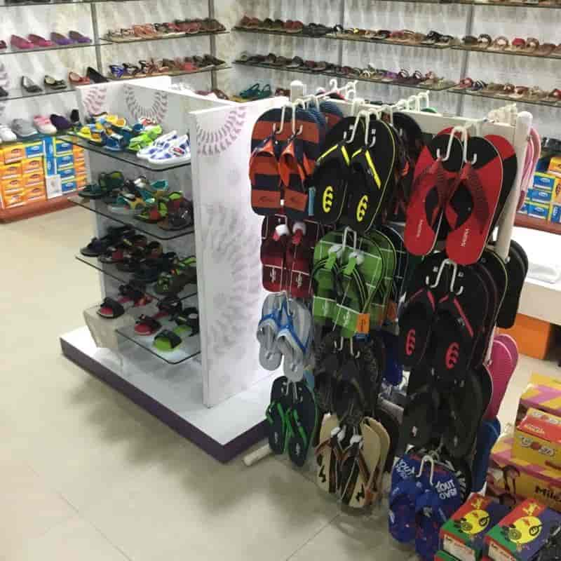 reebok shoes showroom in hooghly