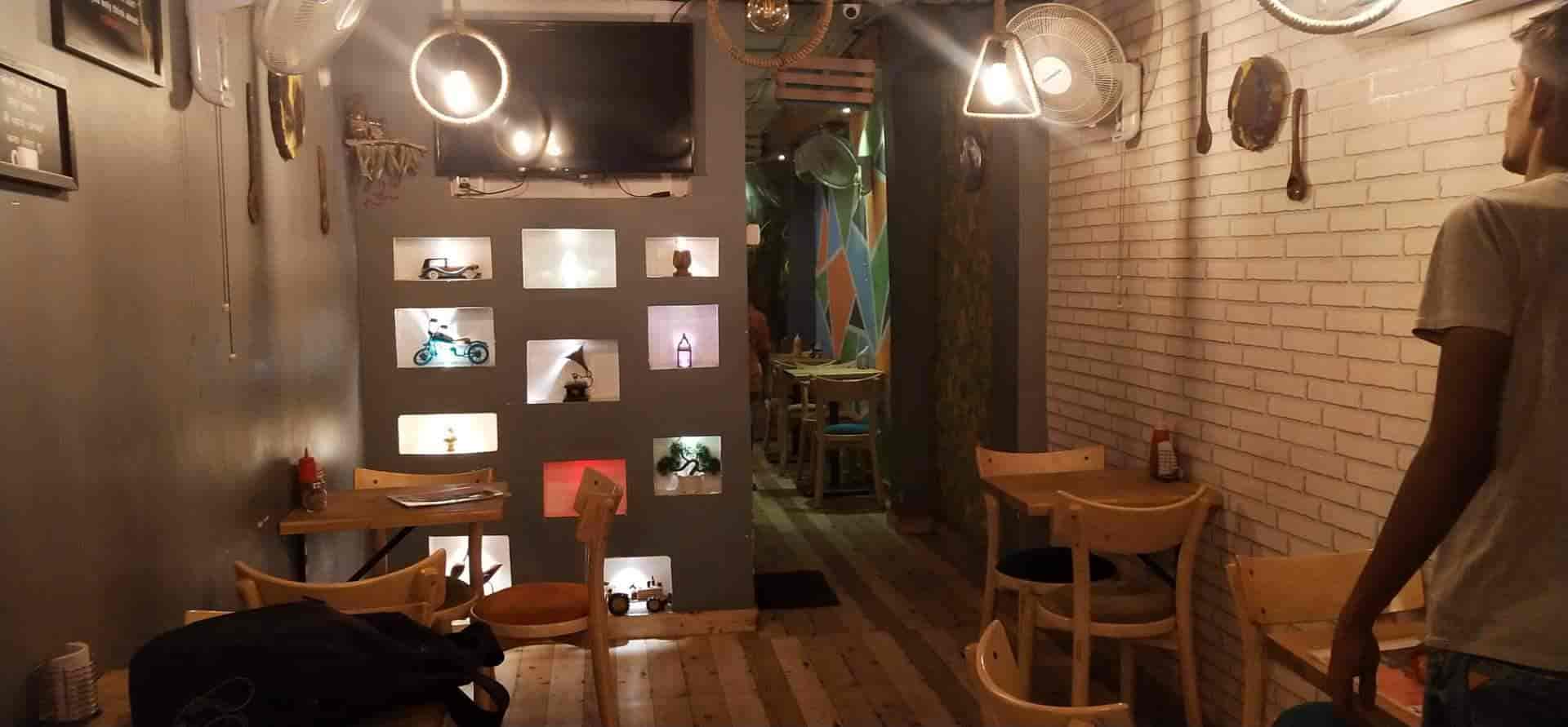 Cafe Namaste in Piparia,Hoshangabad Best Pizza Outlets in Hoshangabad