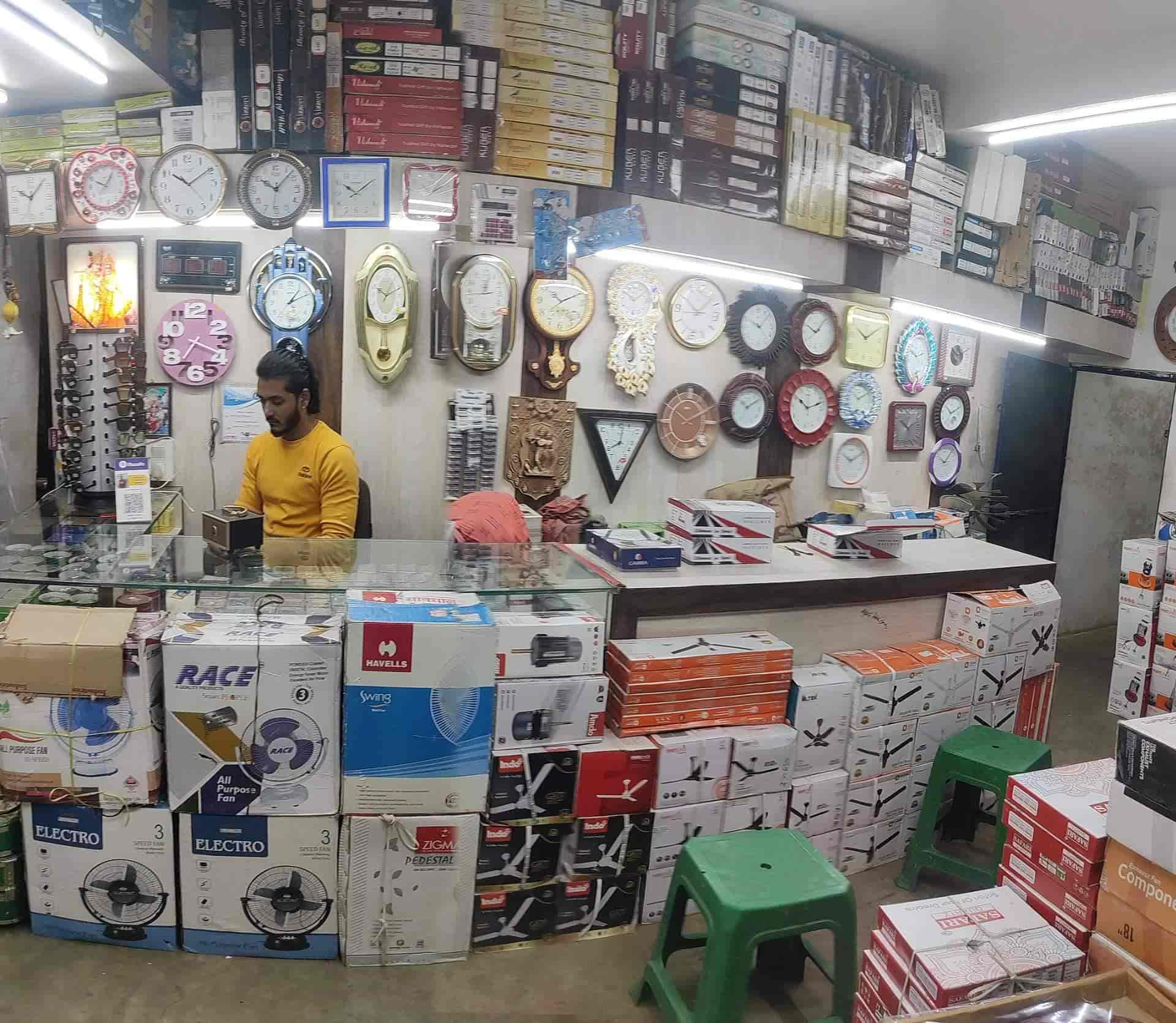 Inside Watch Repairing Shop Pocket Watch Clock Repair Timepiece