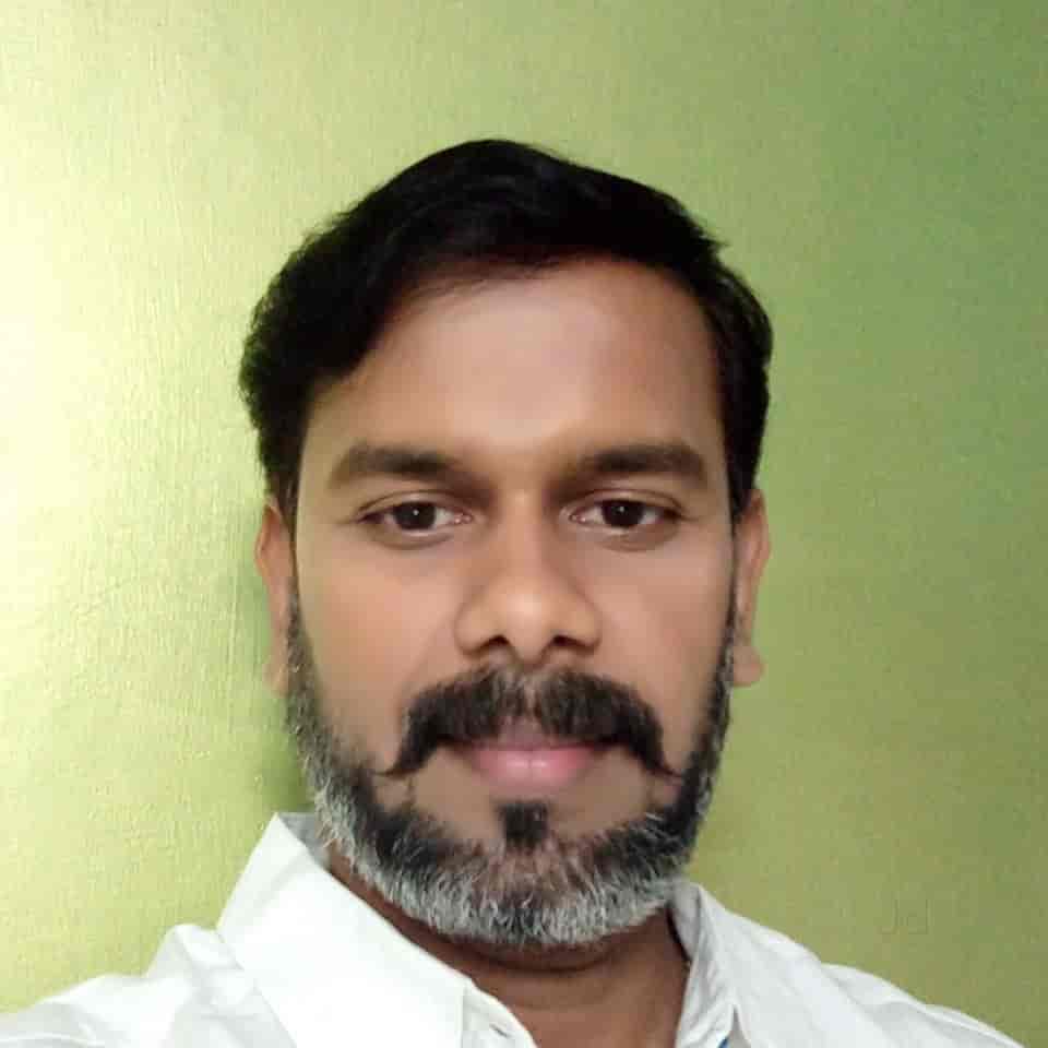 Dr. Ranganath (dhanvandiri Dental Clinic) in Tank Street,Hosur Best