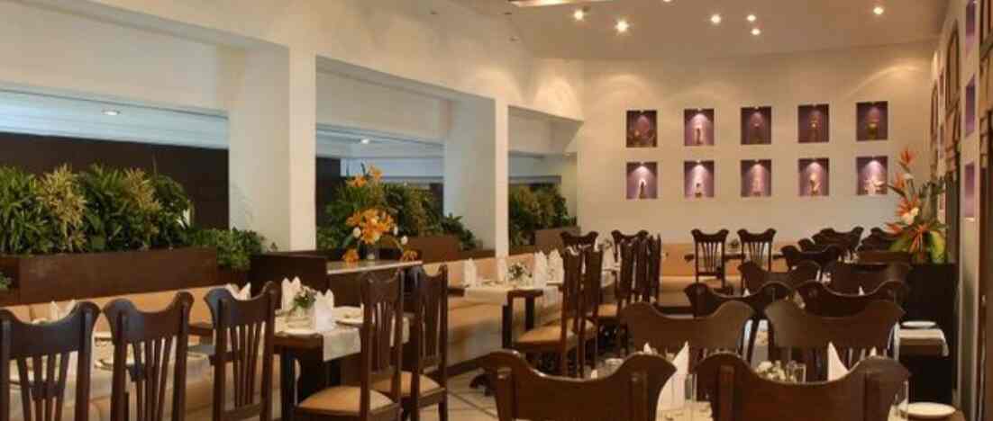 bally park restaurant
