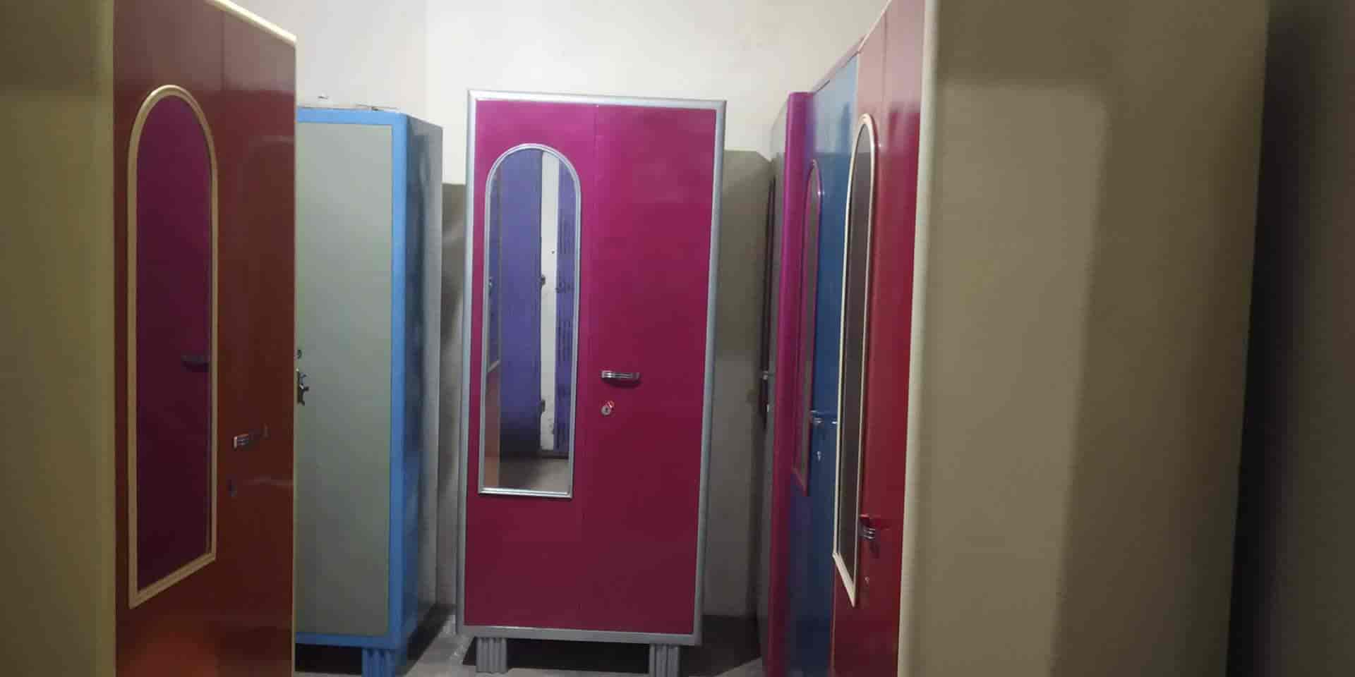 Top Second Hand Library Furniture Dealers in Varanasi सेकंड हैंड