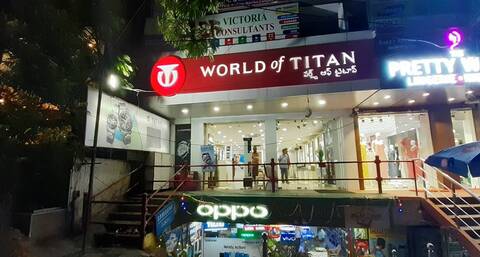 Dilsukhnagar deals titan showroom