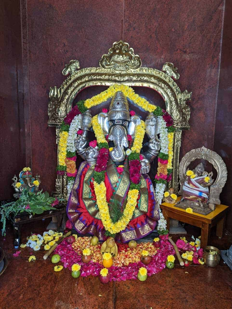 Sri Aamodagiri Venkateswara Swamy Temple in Jubilee Hills ...