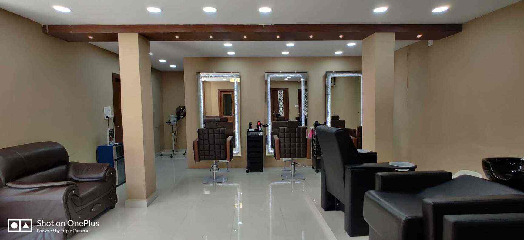 BOSS The Family Salon in IDPL,Hyderabad Best Beauty Spas For Women in