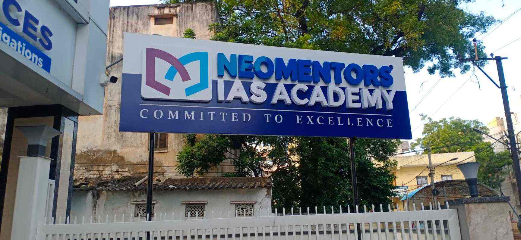 Neomentors Ias Academy in RTC X Roads,Hyderabad Best Tutorials in
