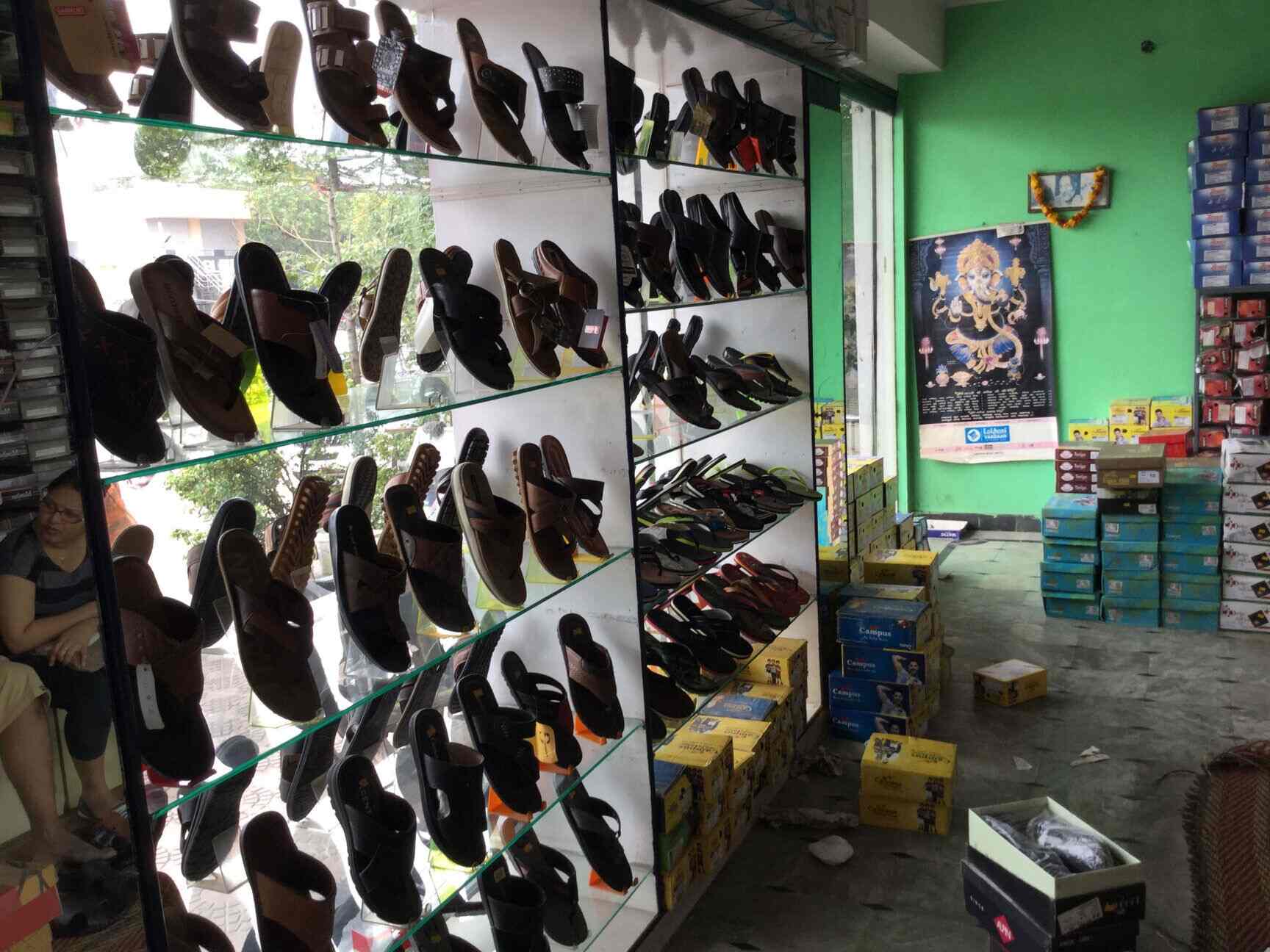 New Balaji Foot Wear in Chanda Nagar,Hyderabad Best Leather Safety Shoe Dealers in Hyderabad