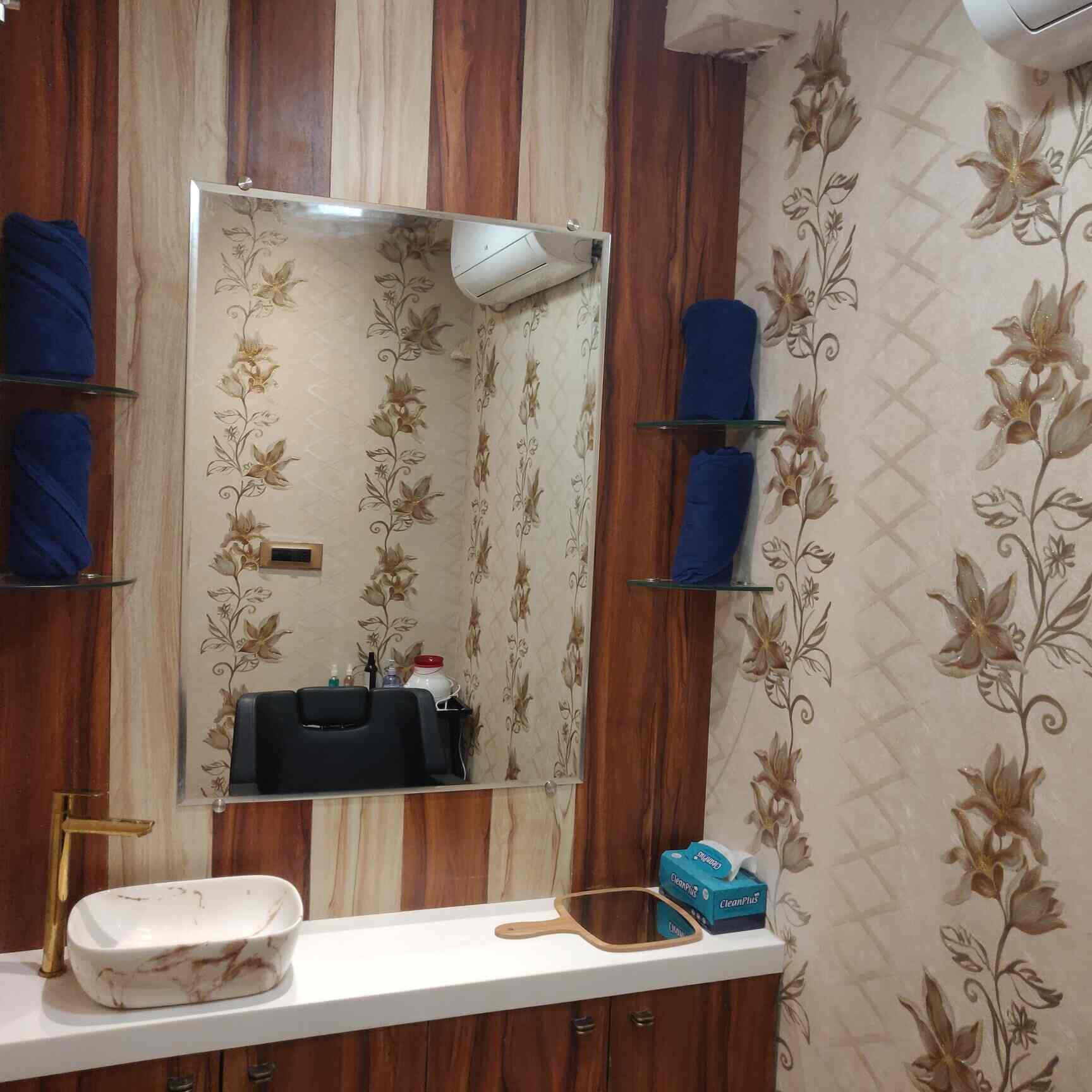 The Unisex Salon & Academy in Himayat Nagar,Hyderabad Best