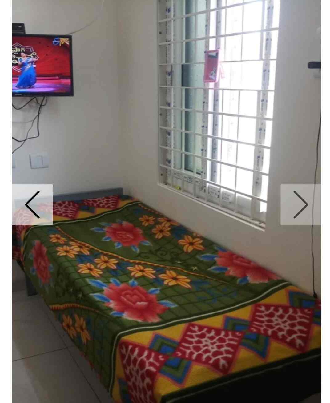 Book SRI Gayatri Hostel in KPHB Colony,Hyderabad Best Hostels in