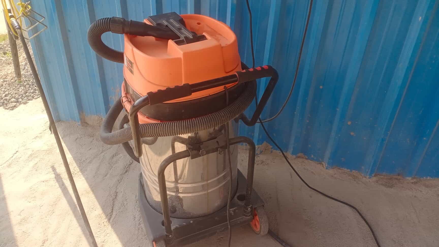 Sri Harsha Motors Foam Car Wash in Kondapur,Hyderabad Best Car