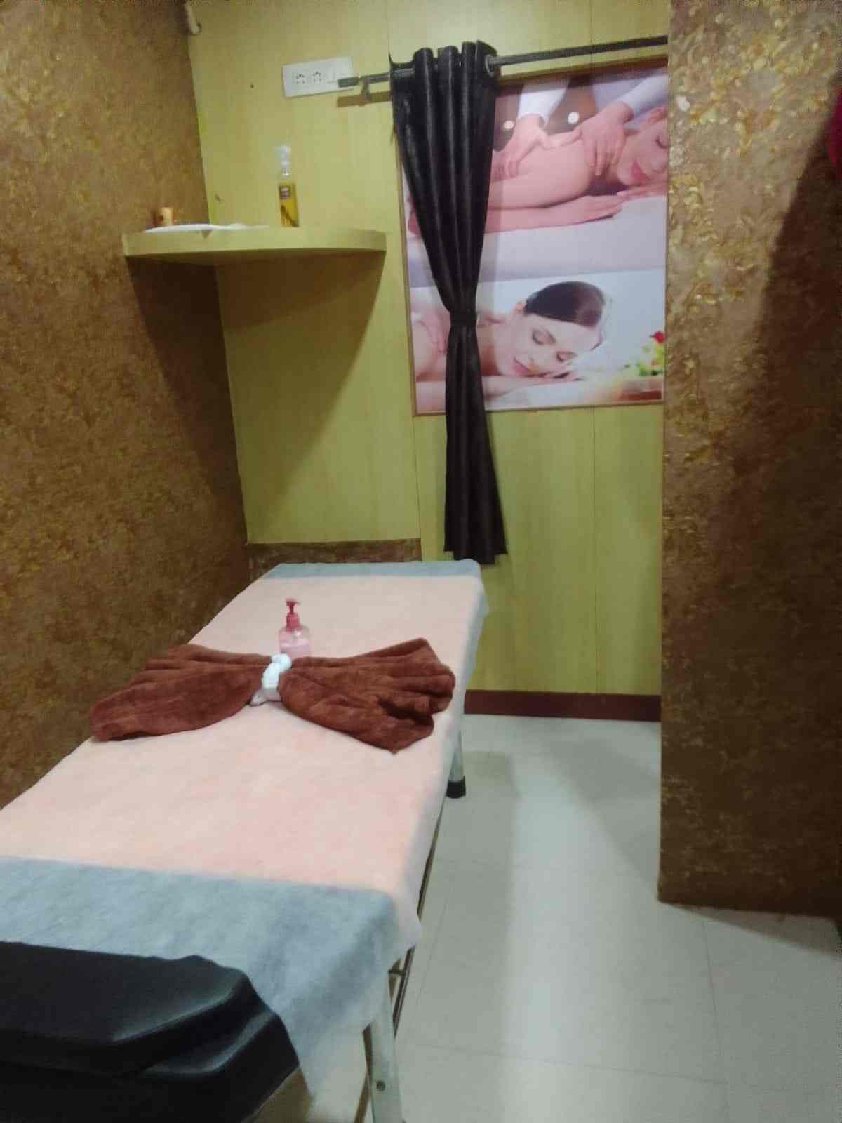 Moksha Family Salon & Sp in Picketsecunderabad,Hyderabad Best Body