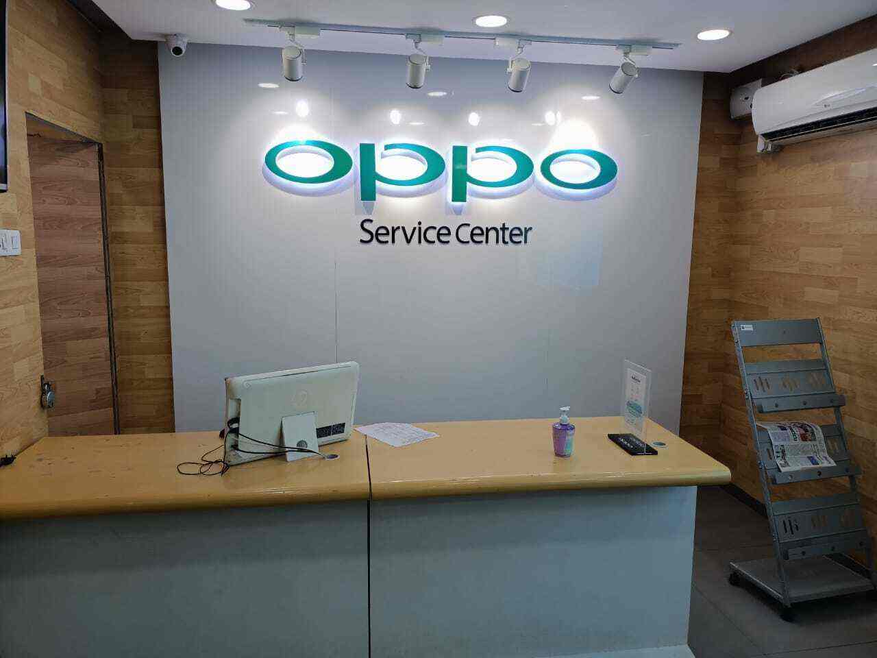 Oppo Exclusive Services Center in Neredmet,Hyderabad Best Mobile
