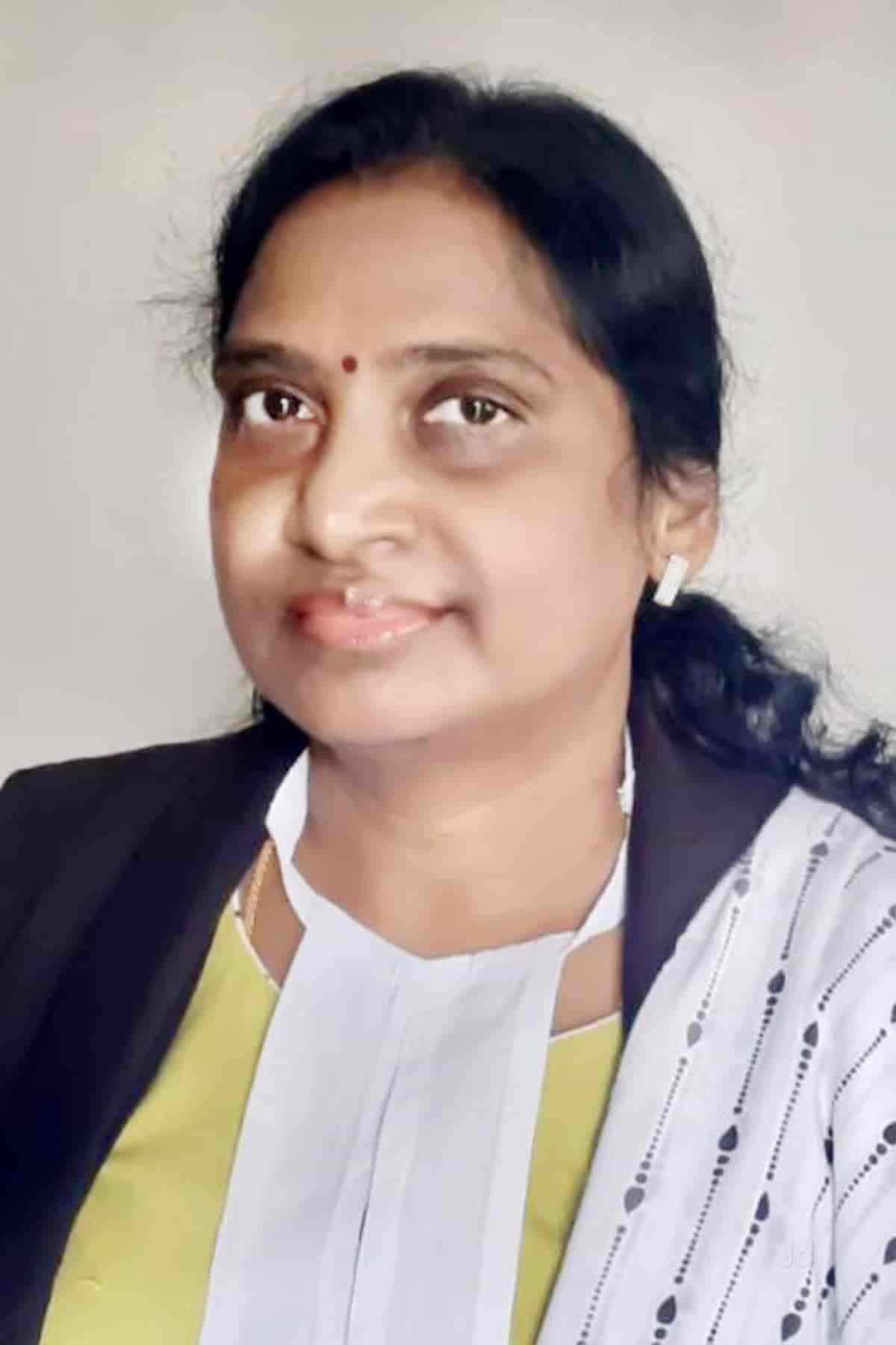 BAIRI SANJANA ADVOCATE in Kukatpally,Hyderabad Best Lawyers in