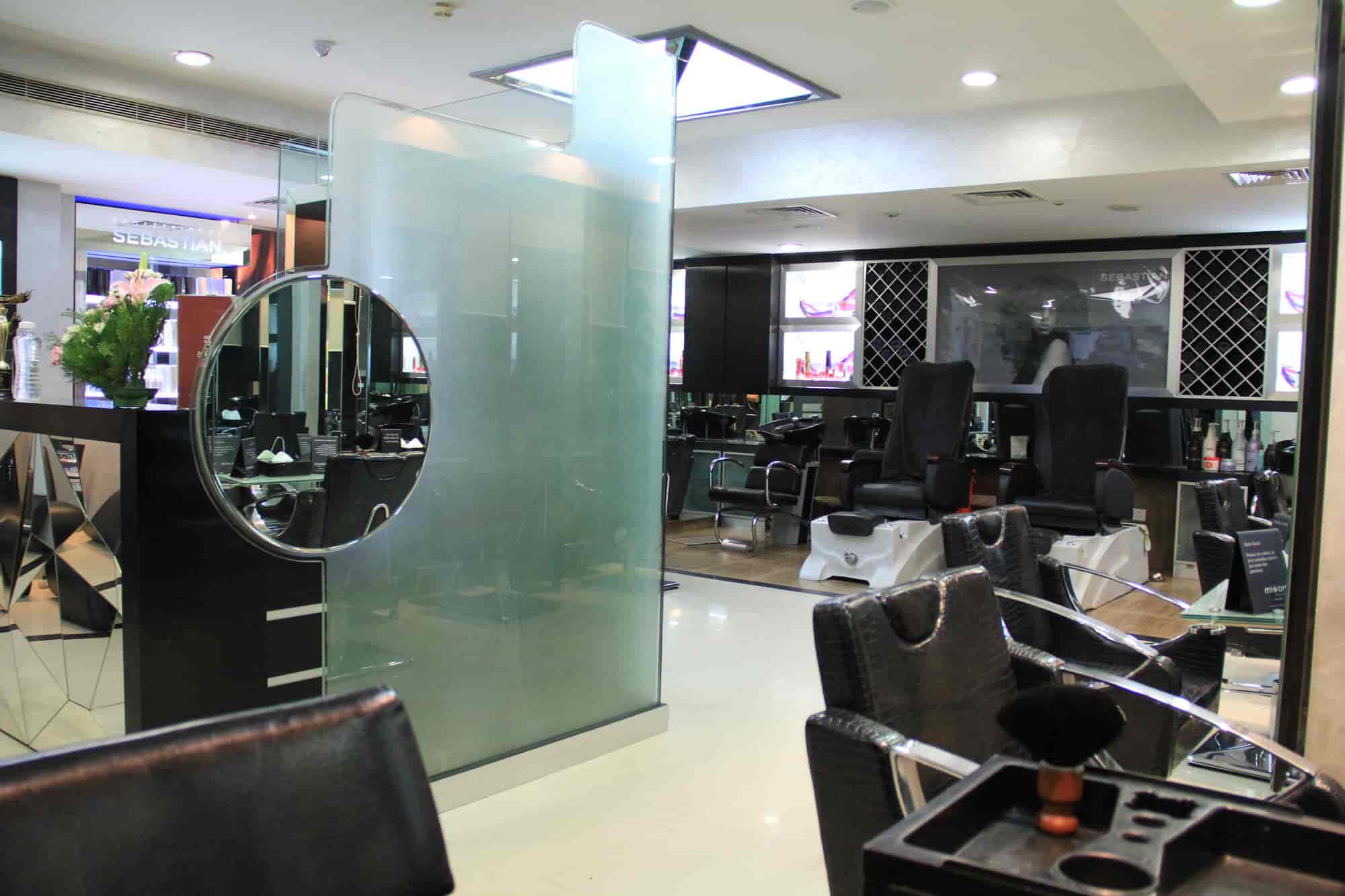 Top Beauty Salons For Men in Moti Nagar Best Salonsmen Hyderabad