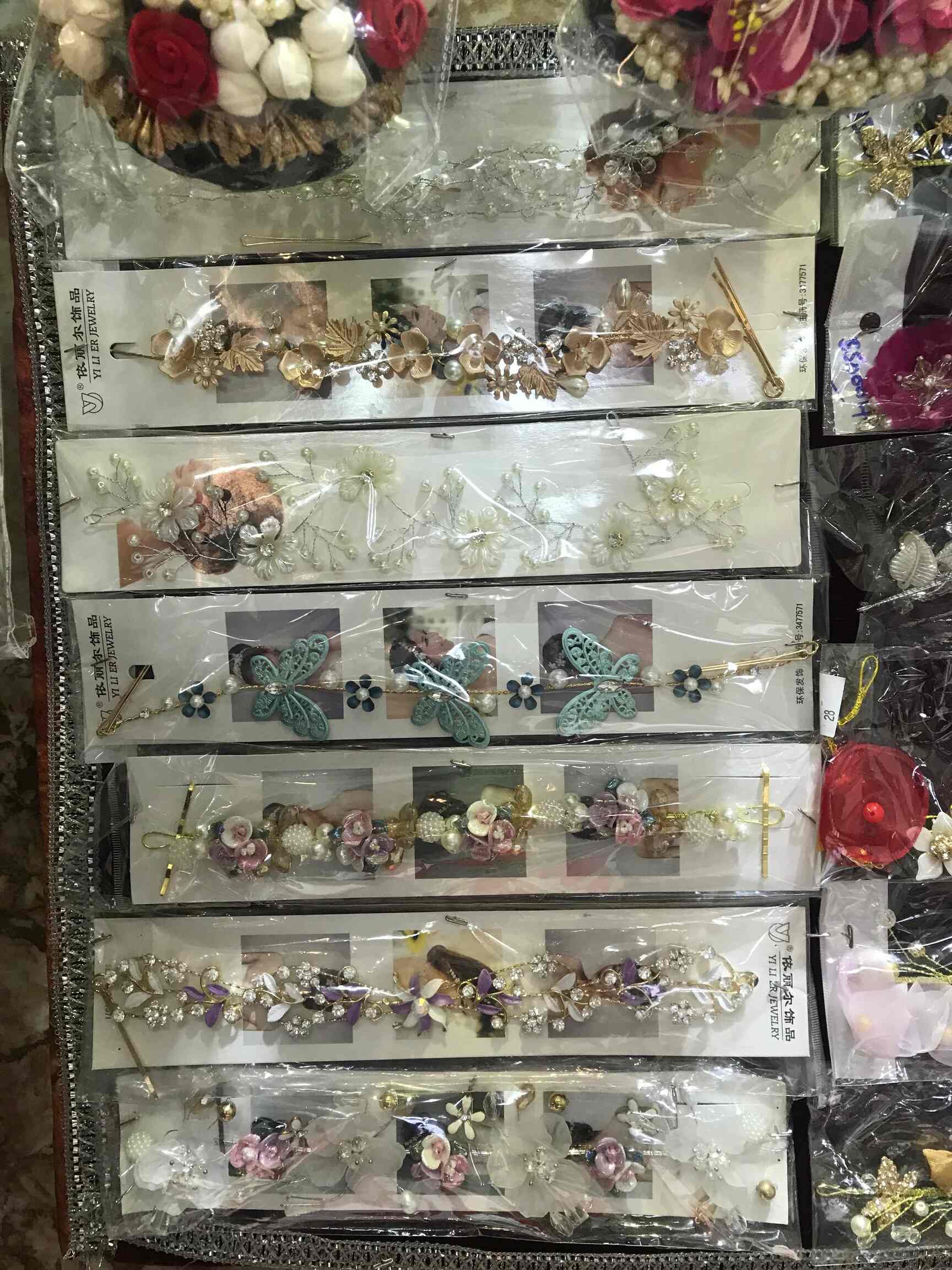 Rangoli Exclusive in Begum Bazar,Hyderabad Best Hair Accessory