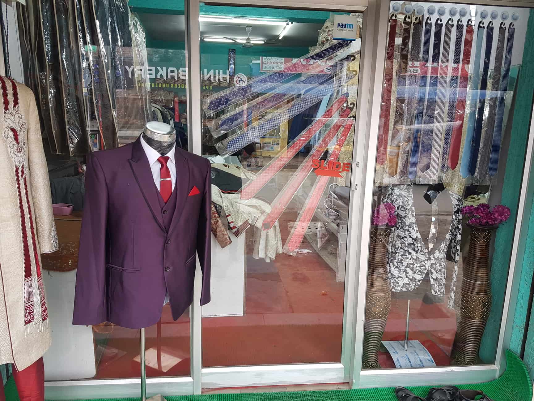 Siraj Sherwani in Lad BazarCharminar,Hyderabad Best Costumes On Rent