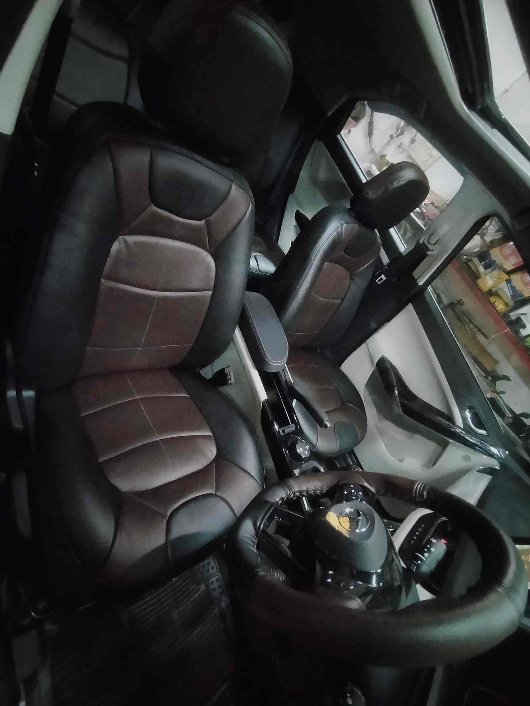 Zoom Car Ac Work in Jillelaguda,Hyderabad Best Toyota InnovaCar Accessory Dealers in