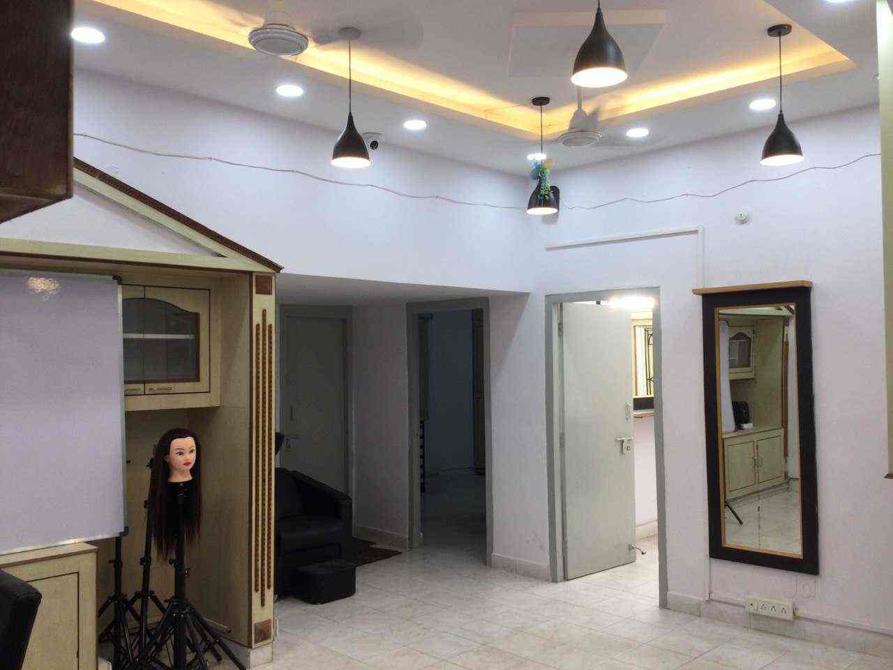 Mahesh Academy & Salon in Kukatpally,Hyderabad Best Beautician