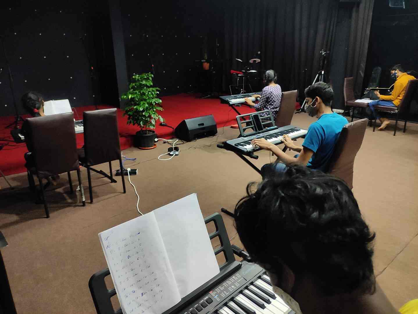 Em Music School in Beside Meridian School,Hyderabad Best Music