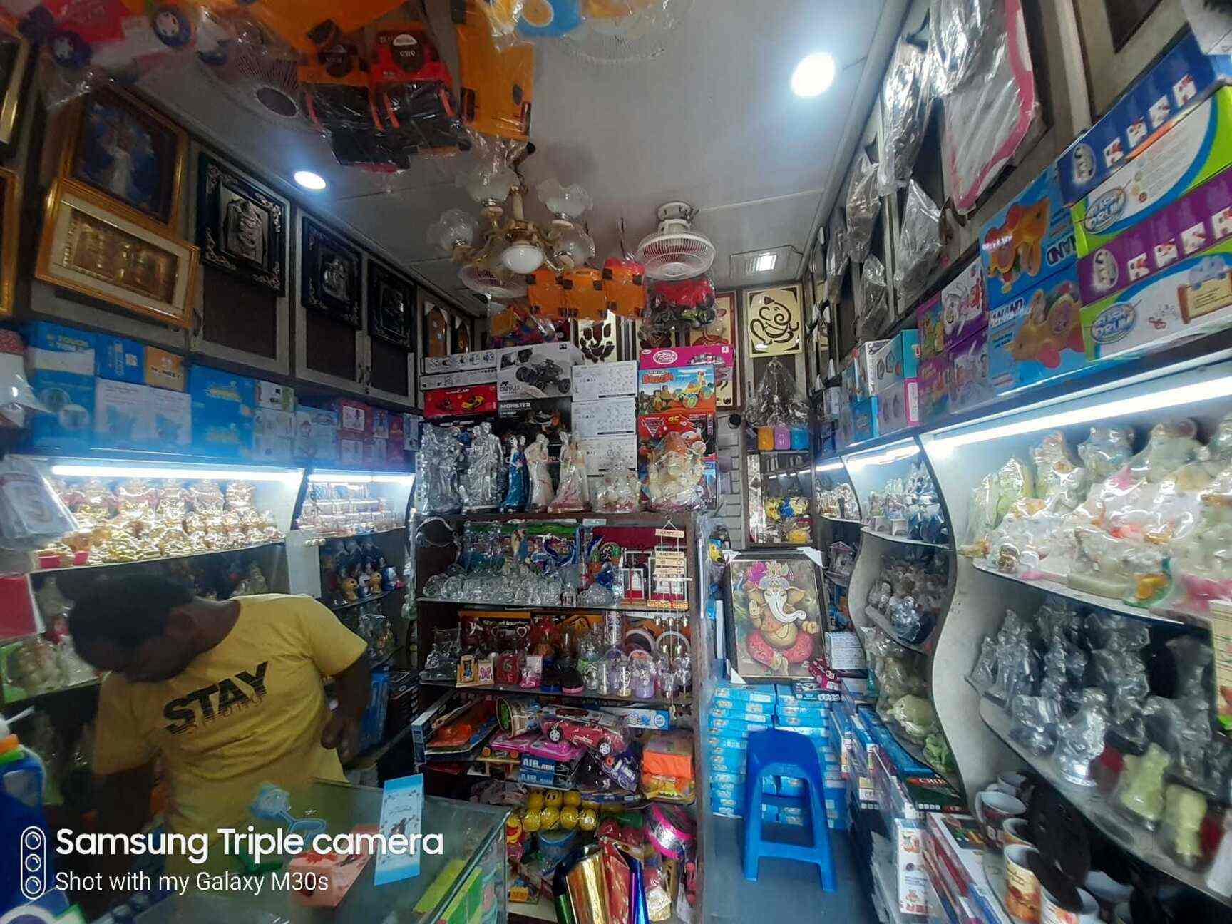 Smart Gifts And Novelties in Kondapur,Hyderabad Best Personalized