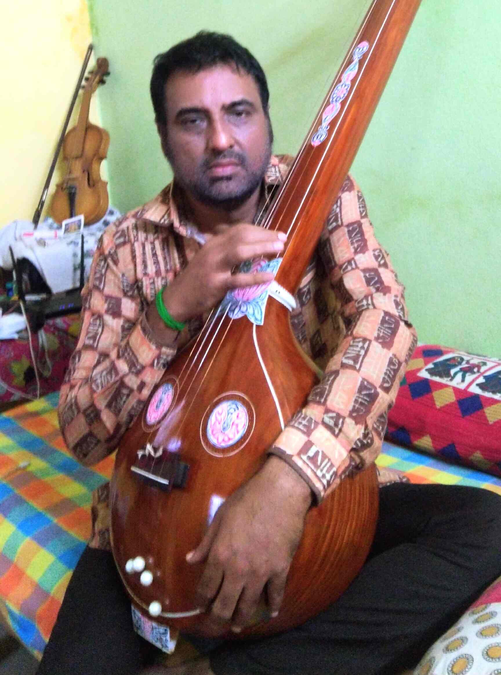 Dakshina Sangeeta Vaibhavam Carnatic Classical Vocal & Violin Classes
