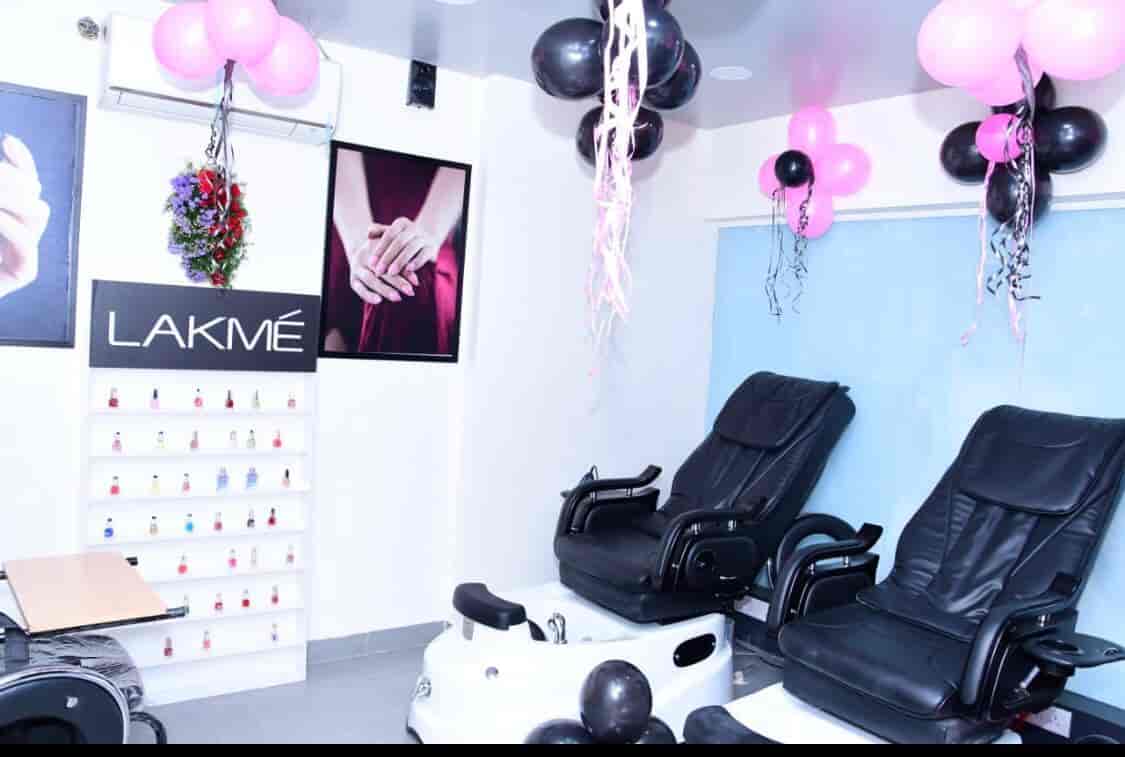 Lakme Salon in Nallagandlaserilingampally,Hyderabad Best Beauty Spas