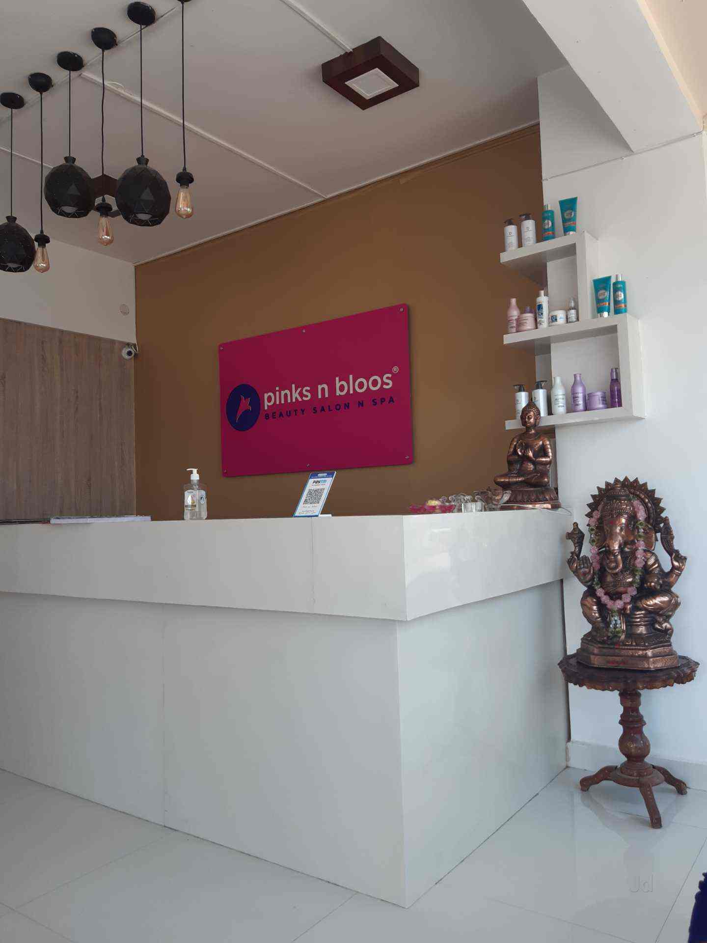 Top 100 Fish Spas in Hyderabad Best Fish Pedicure Services Justdial