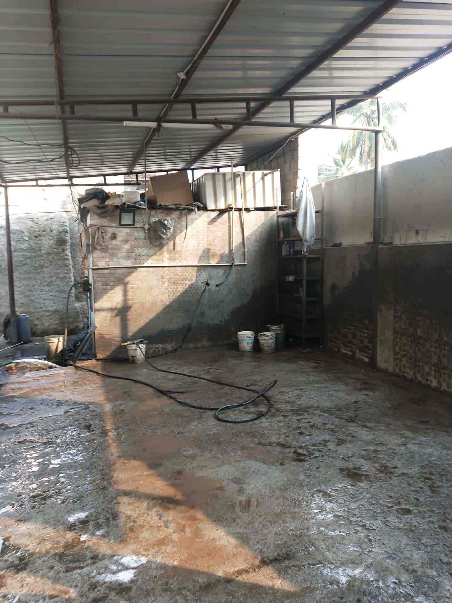 Srinidhi Water Washing in Dilsukh Nagar,Hyderabad Best Car Washing