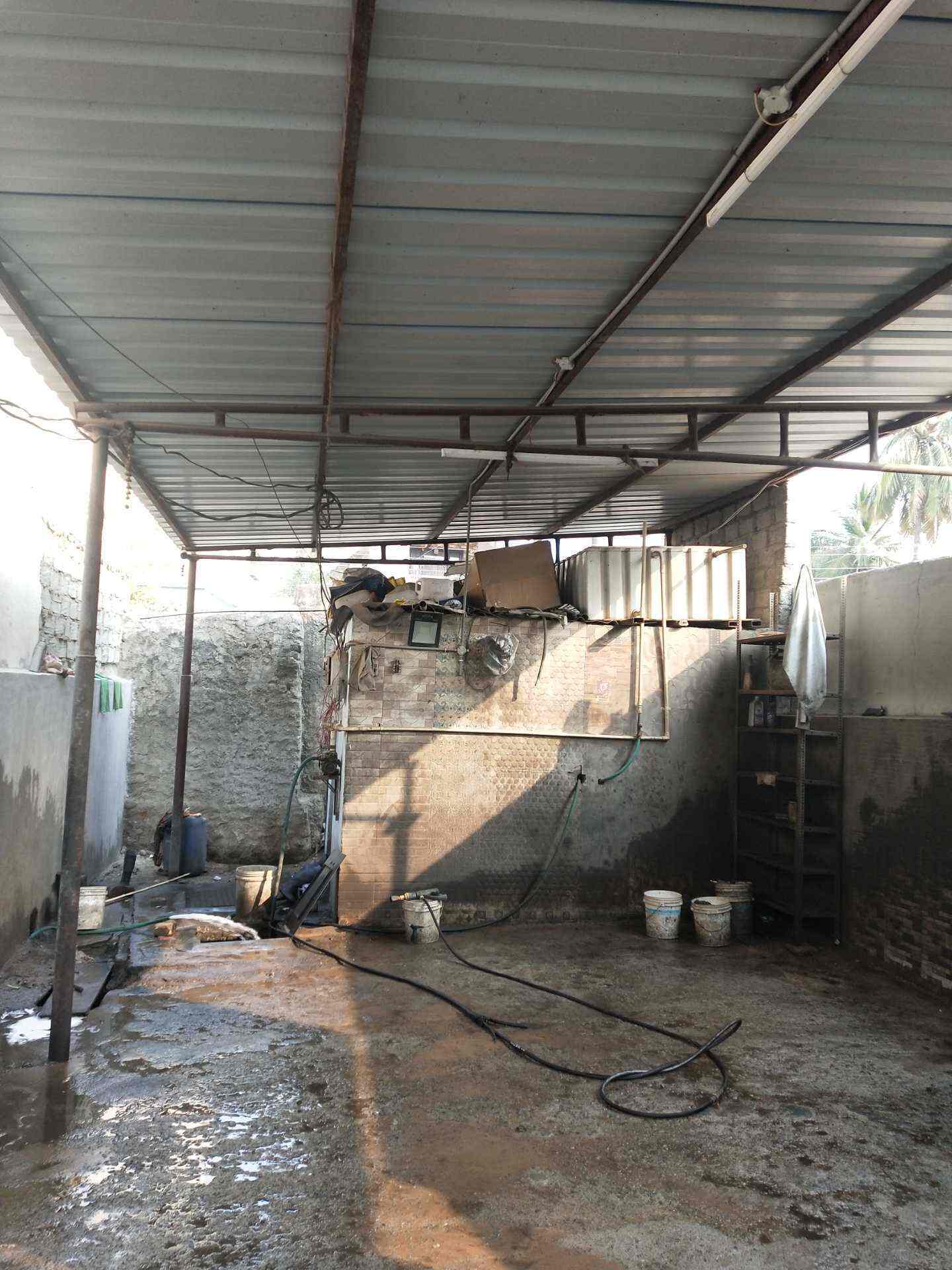 Srinidhi Water Washing in Dilsukh Nagar,Hyderabad Best Car Washing