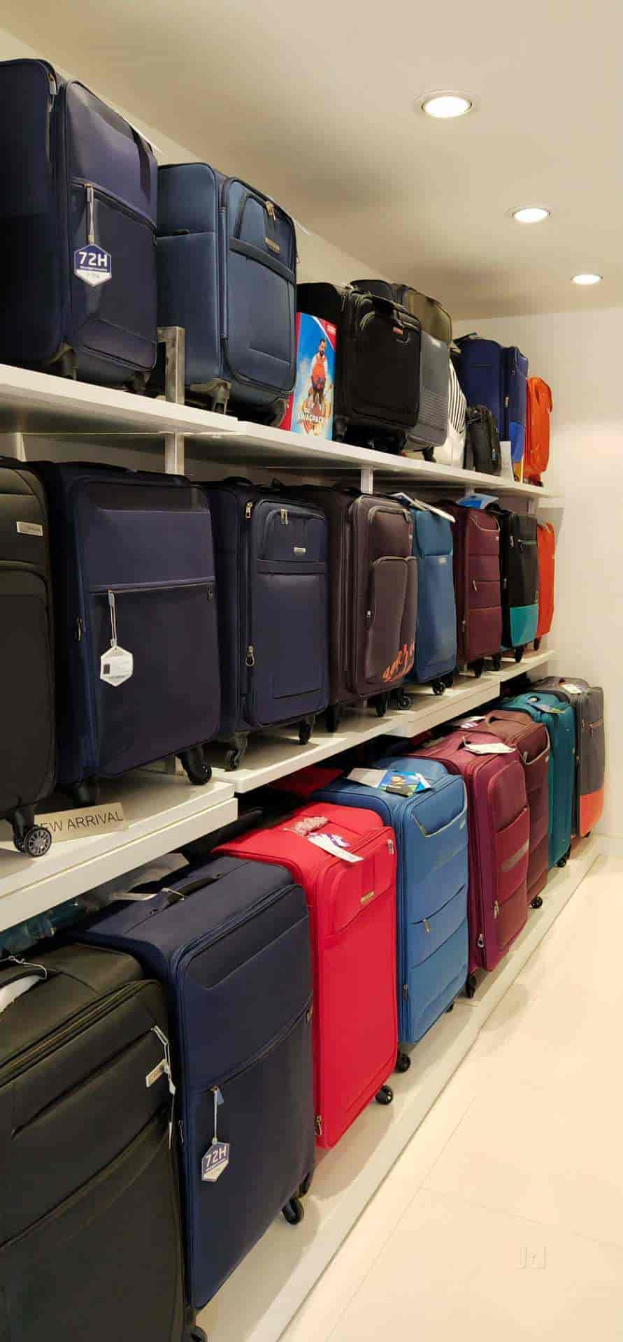 american tourister helix bag