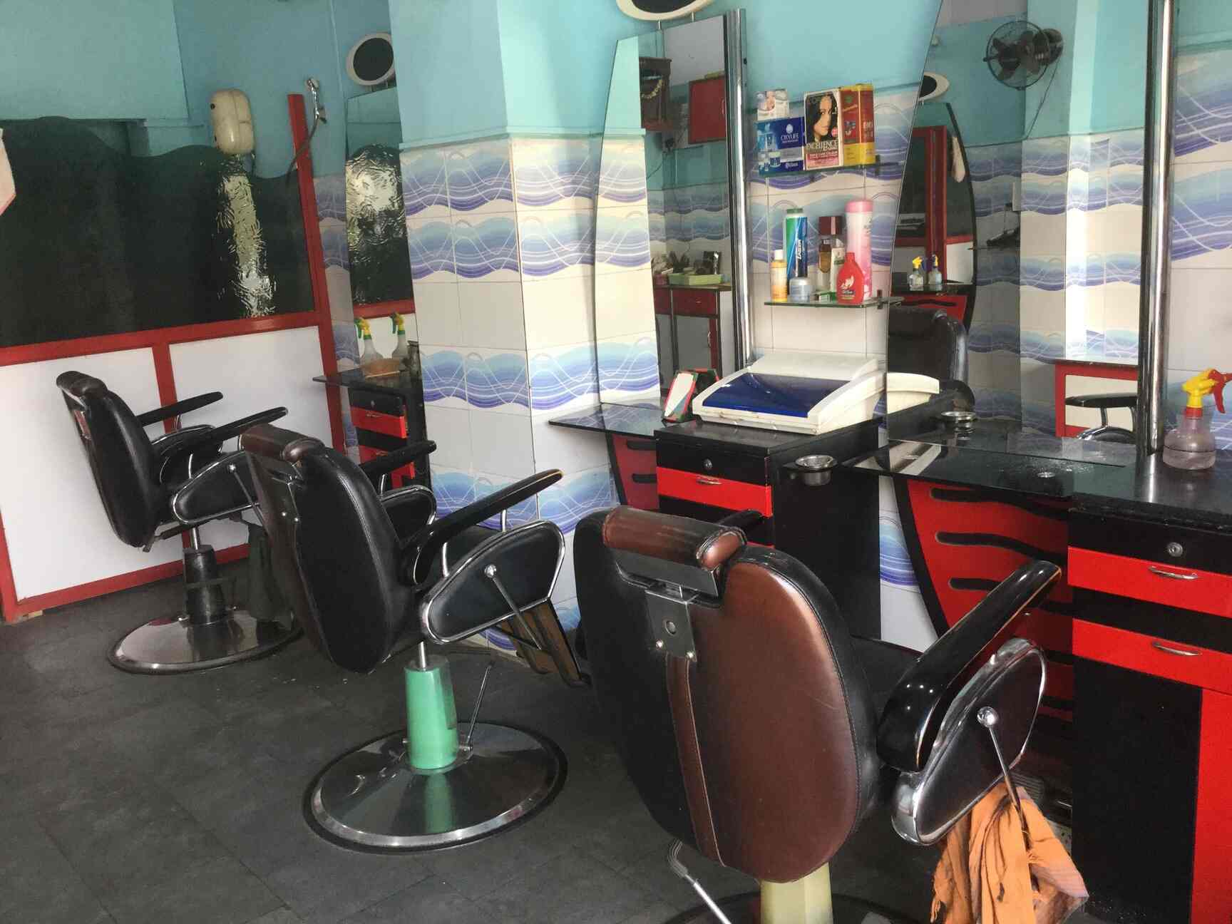 Airstocrat Saloon in Himayat Nagar,Hyderabad Best Beauty Salons in