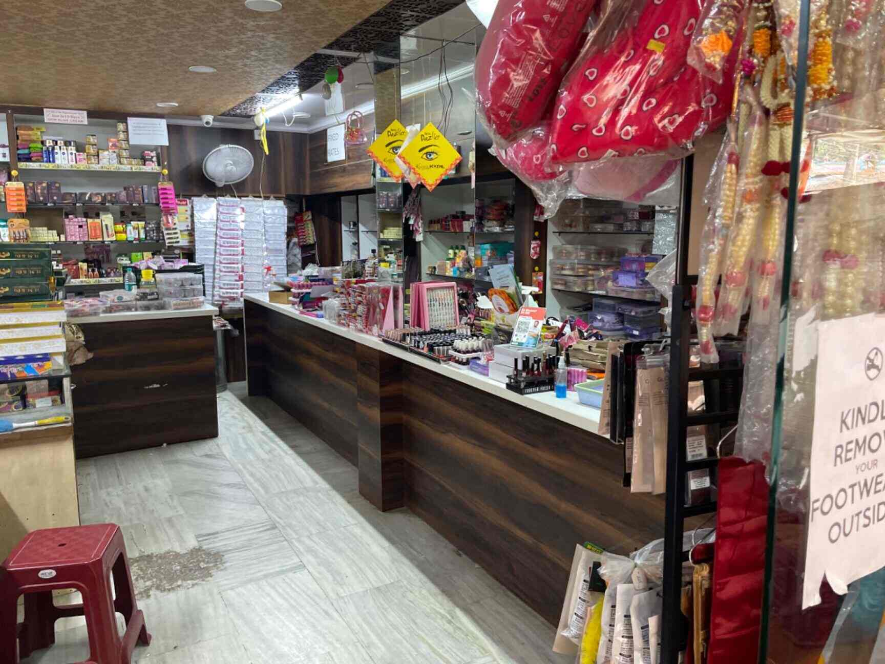 Madhavi Fancy & Gifts Corner in Kukatpally,Hyderabad Best Personalized Gift Shops in Hyderabad