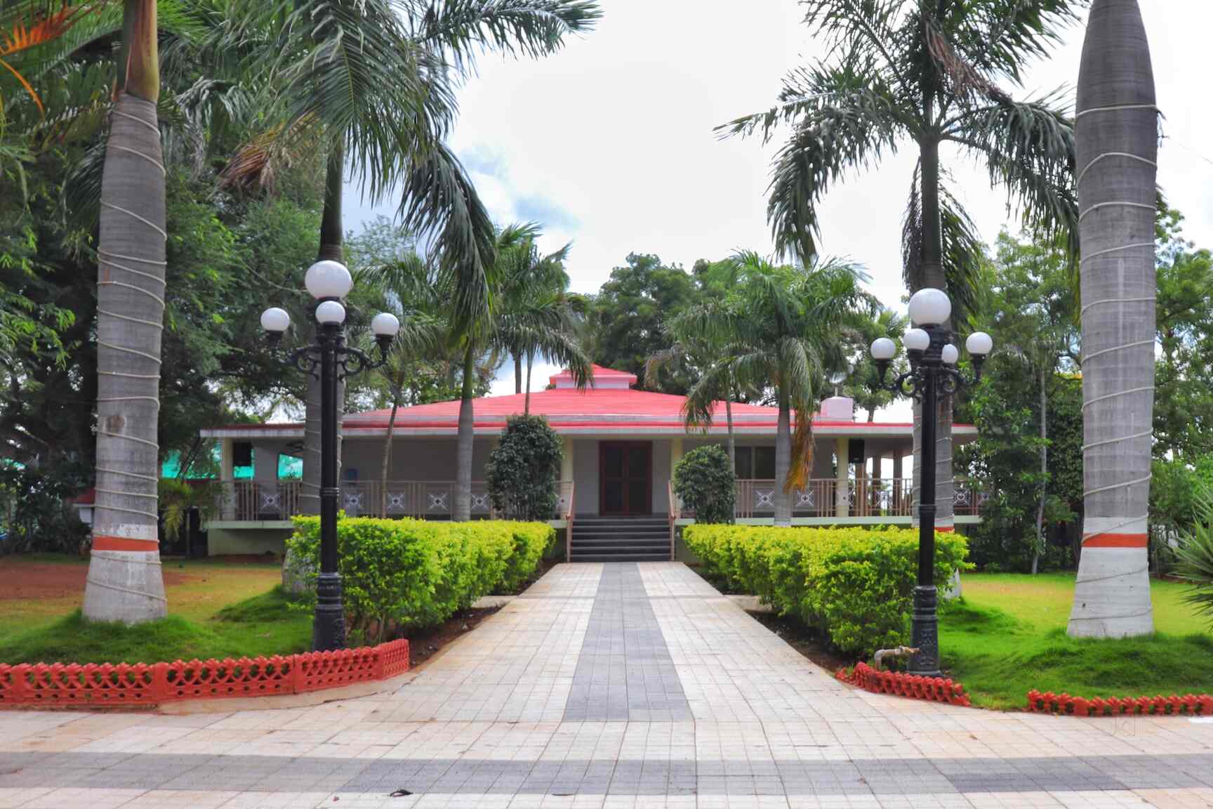 Tamarind Trees Farm House (A Boutique Resort), Moinabad Farm House On