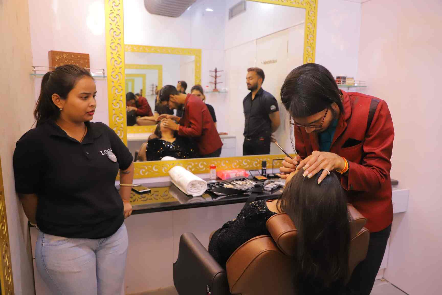 Louis Salon in Jubilee Hills,Hyderabad Best Beauty Parlours in