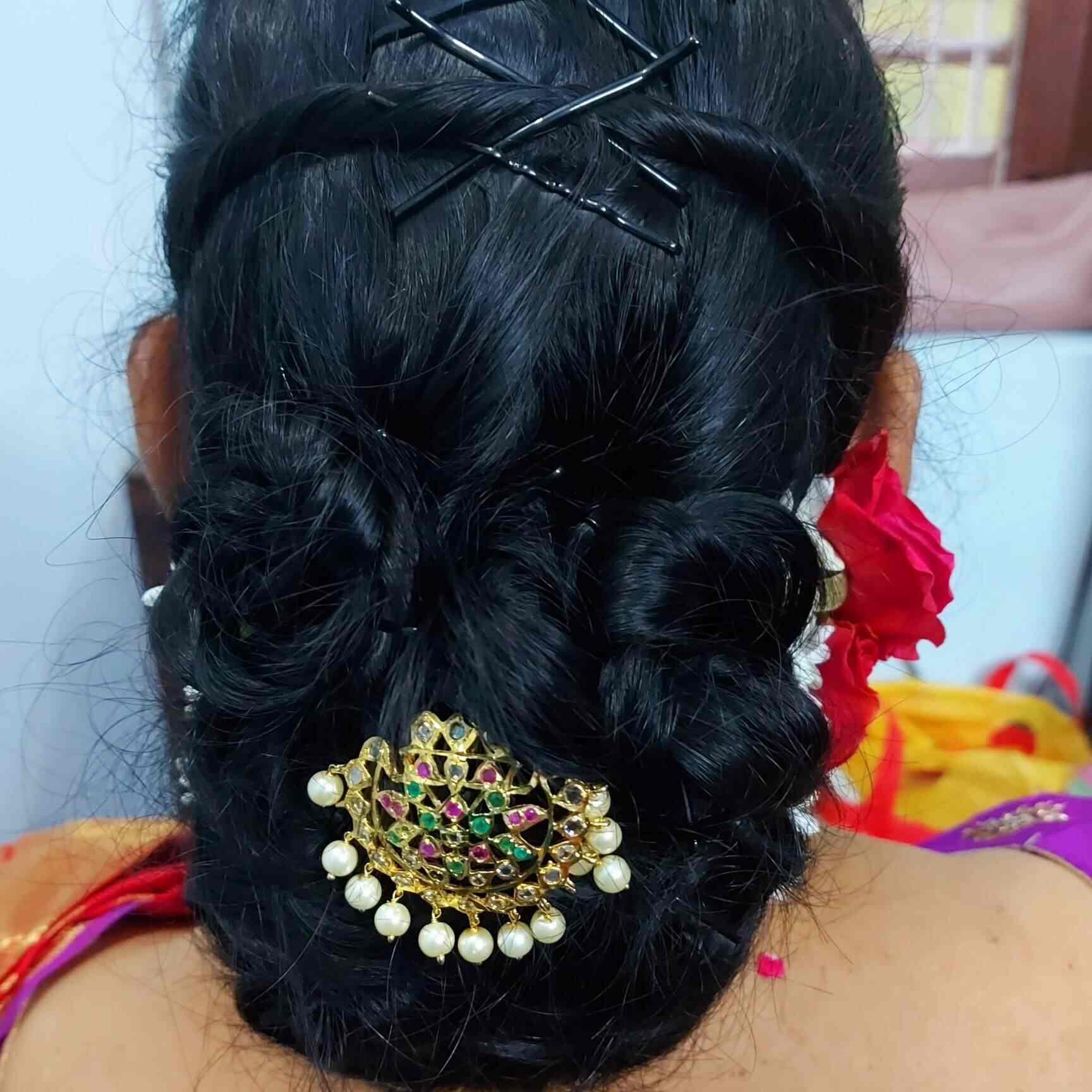 Blossom Beauty Parlour & Training Institute in Dilsukh Nagar,Hyderabad