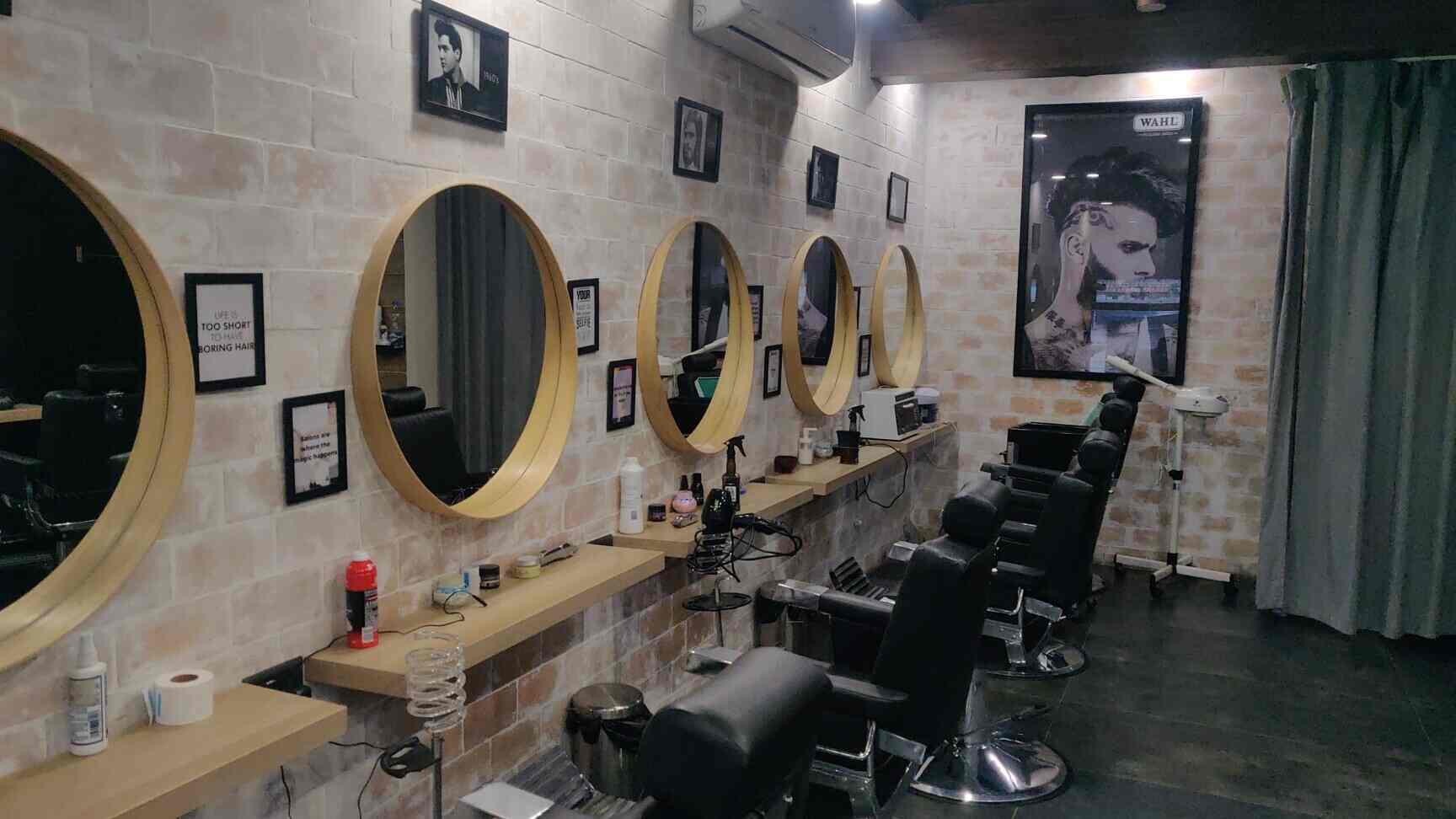 Alexander Men's Salon in Abids,Hyderabad Best Beauty Salons in