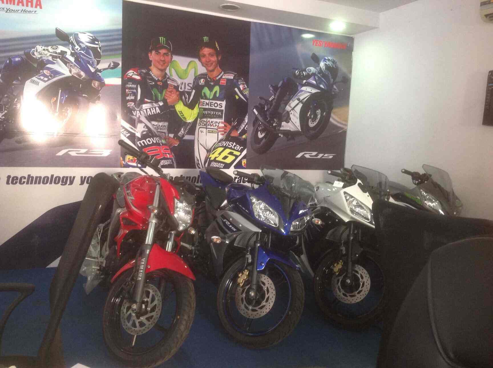 somajiguda yamaha showroom