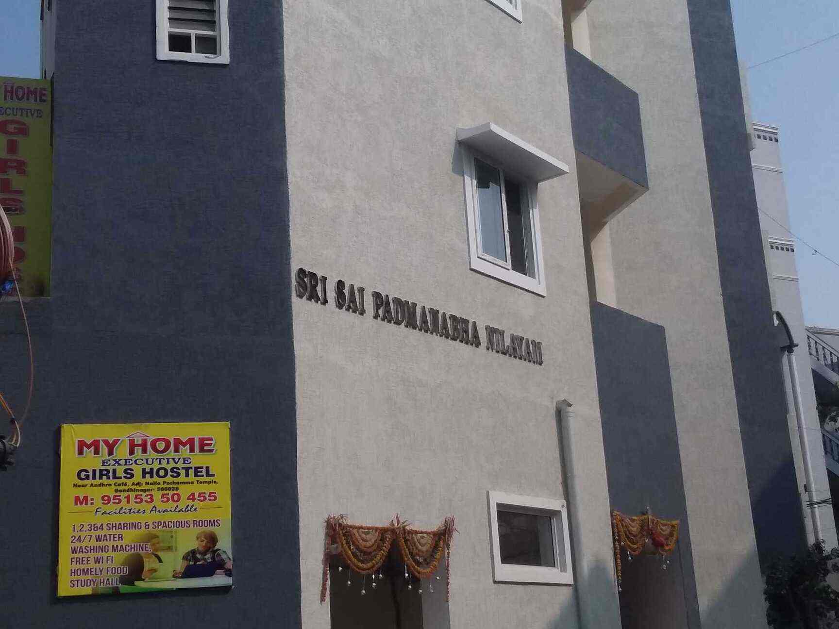 Book My Home Executive Girls Hostel in Gandhi Nagar,Hyderabad - Best ...