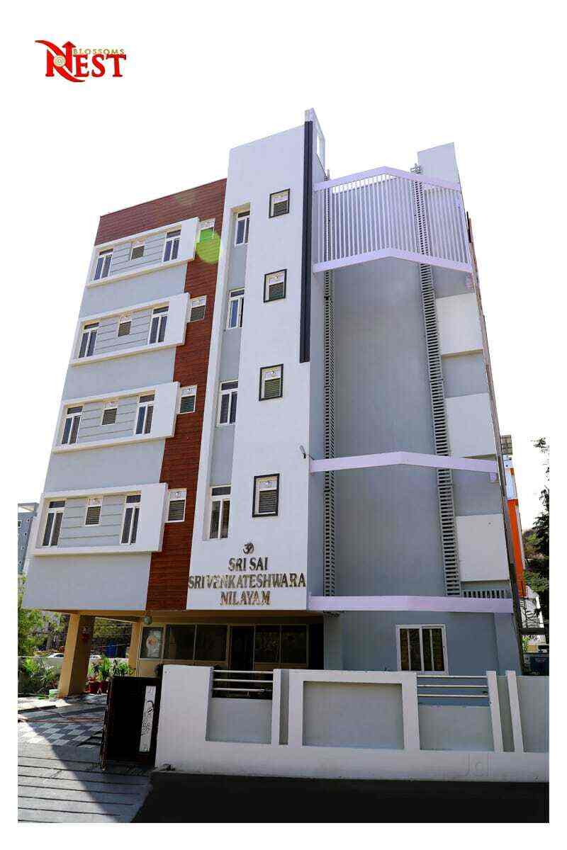 blossomsatnestgachibowlihyderabadhostelskbhqq8g07v.jpg?clr=38382e