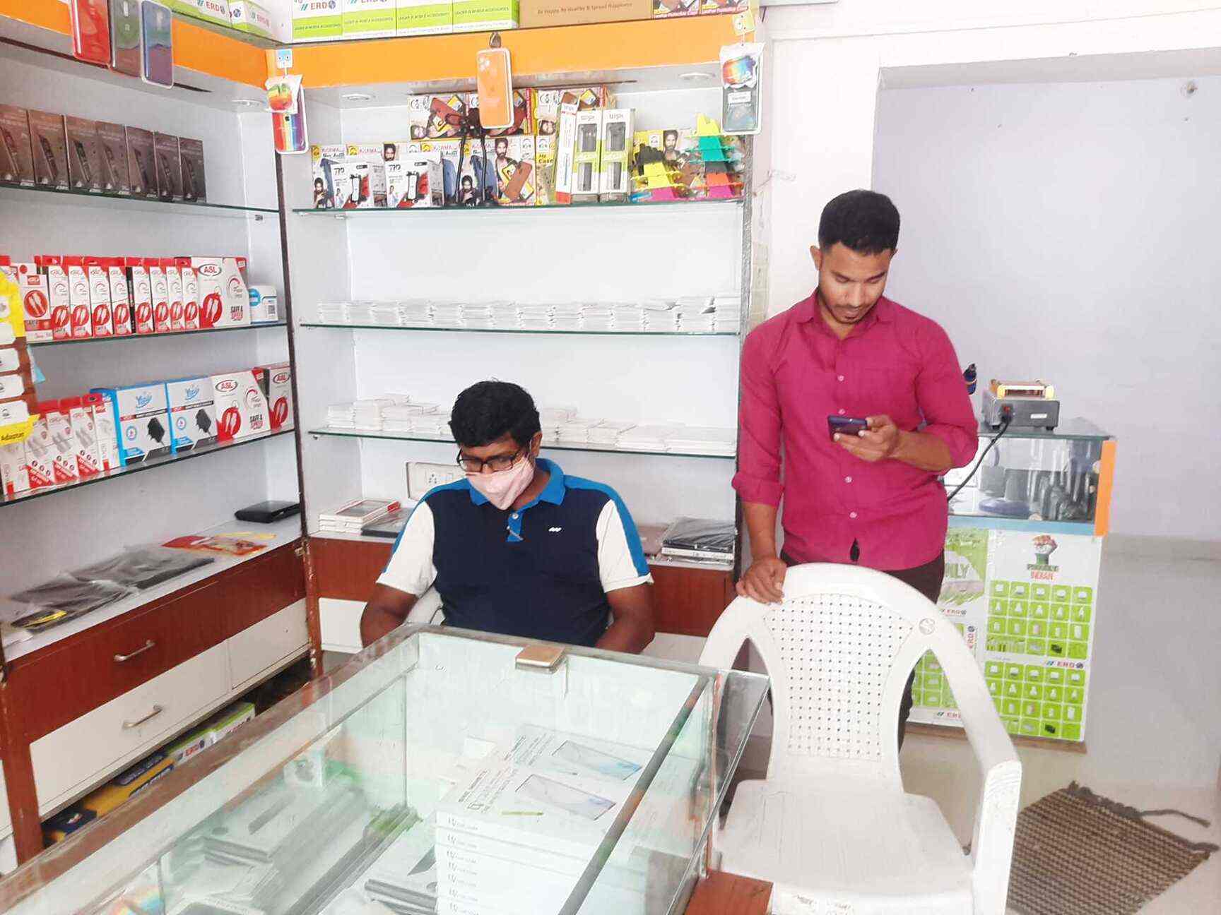 Global Mobiles in Manikonda,Hyderabad Best Mobile Phone Dealers in