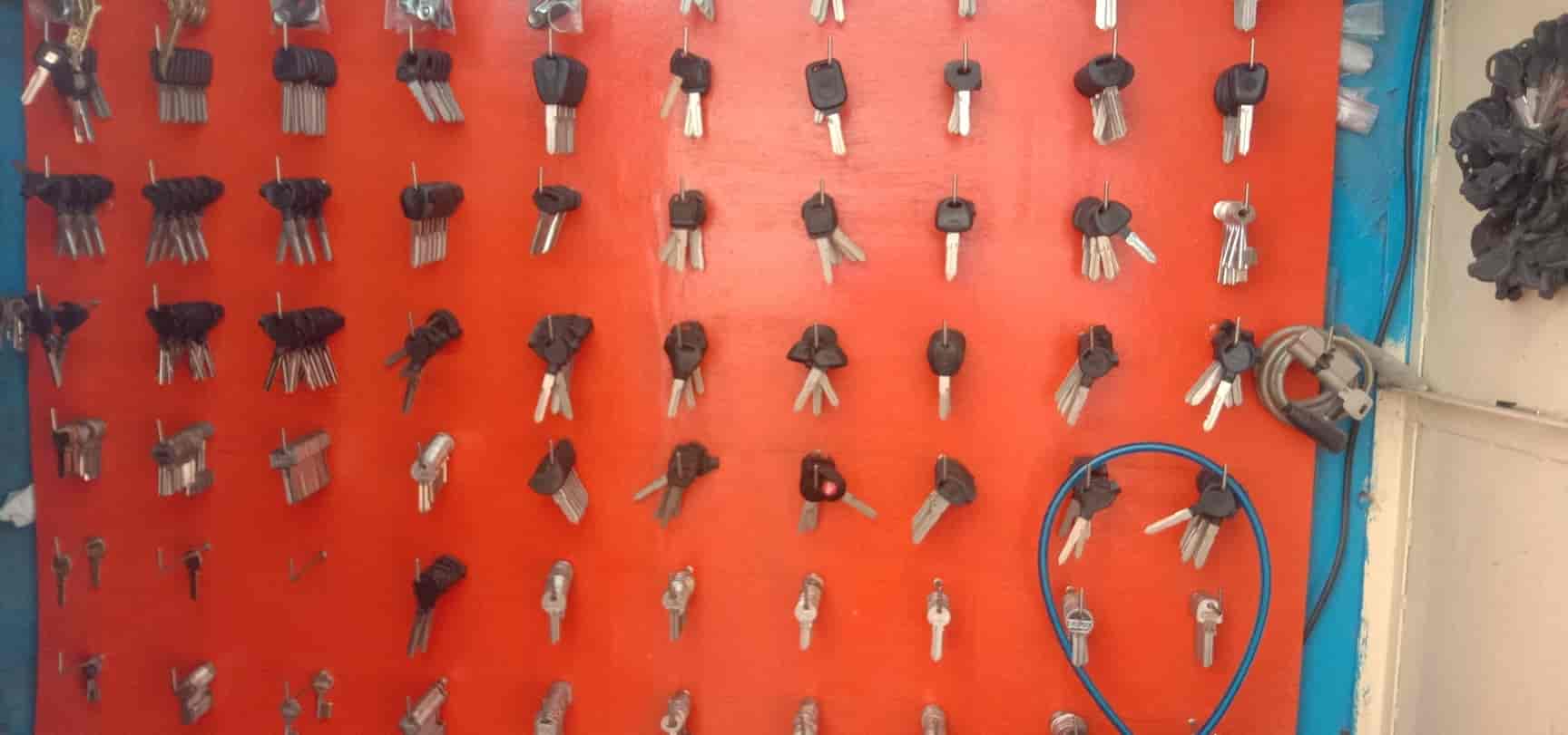 Top Computerised Duplicate Key Makers in KPHB Colony, Hyderabad Best