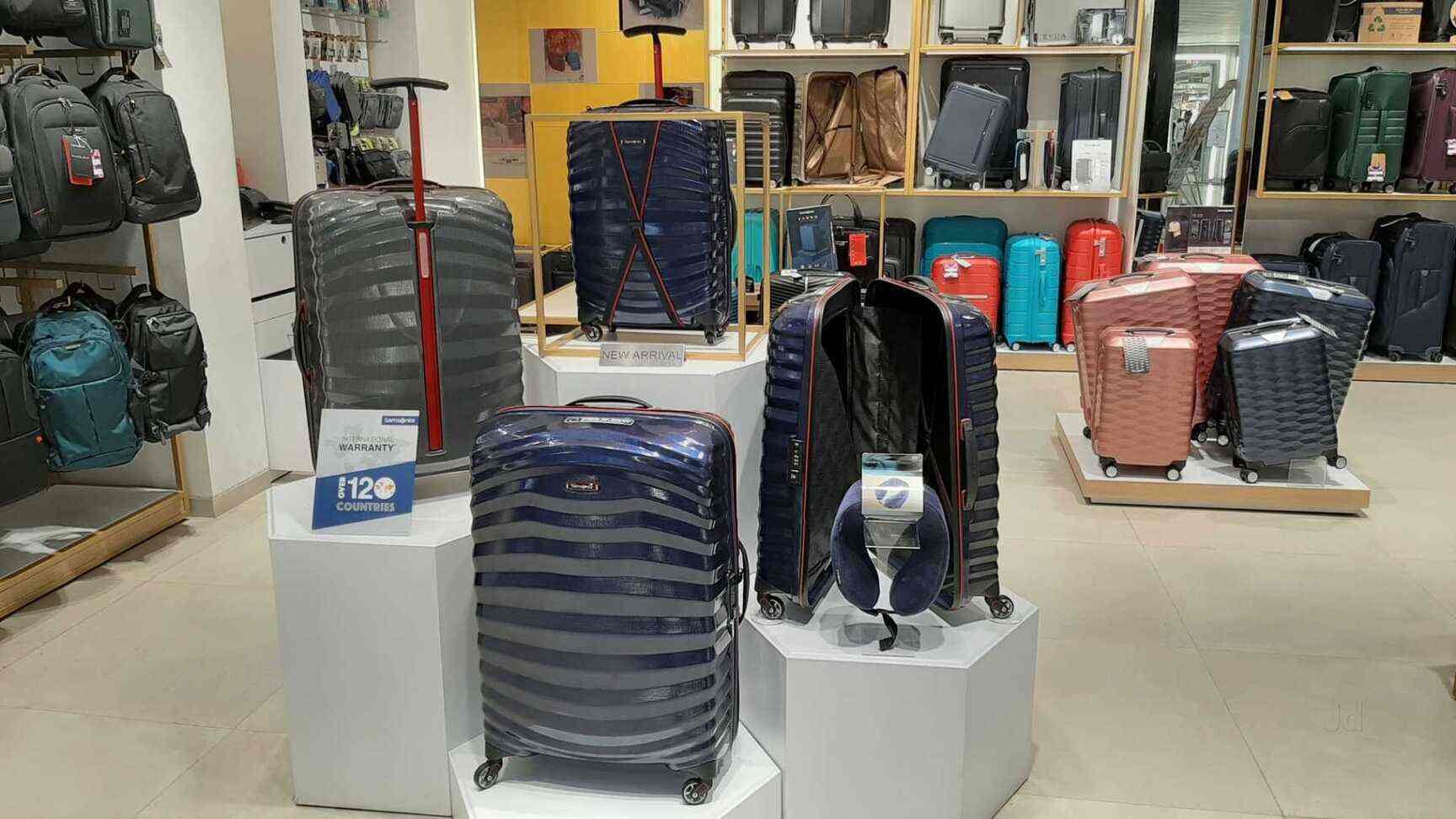 Top Samsonite Sling Bag Dealers in Kukatpally Best Samsonite Sling