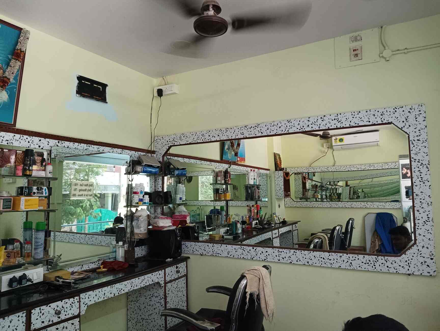 Top Beauty Parlour Classes For Men in Barkatpura Best Beauty Parlour Classes For Gents