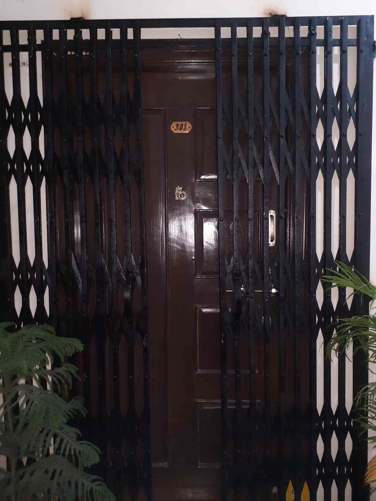 Top Aluminium Fabricators Door Wholesalers in Pune दूर व्होलेसलेर्स