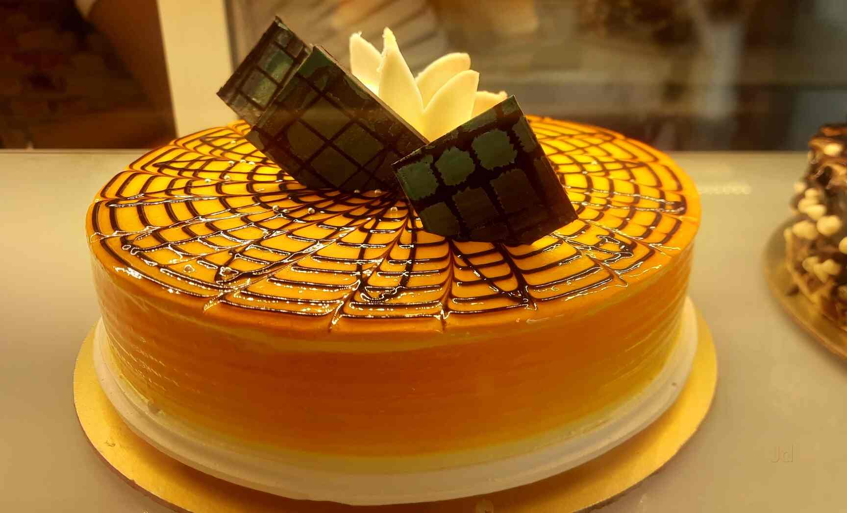 Cakes Delite in Near 3 Monkeys Circle,Kukatpally,Hyderabad Best