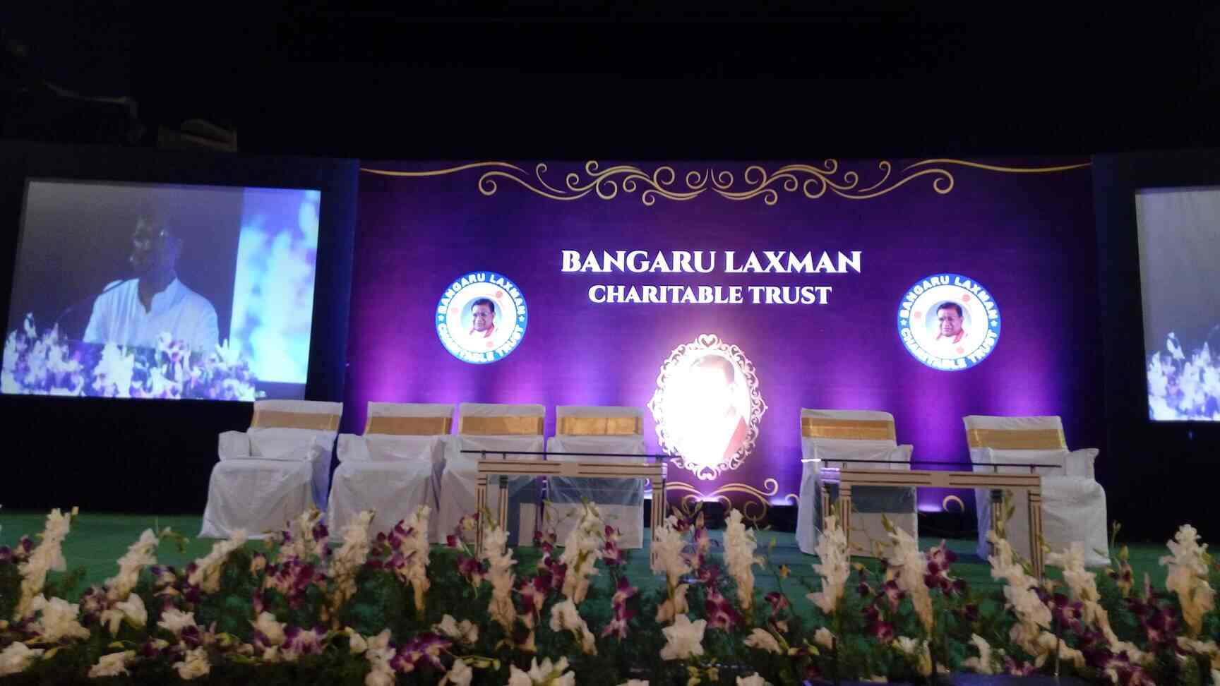 Top Projectors On Rent in Jubilee Hills, Hyderabad Best Projector