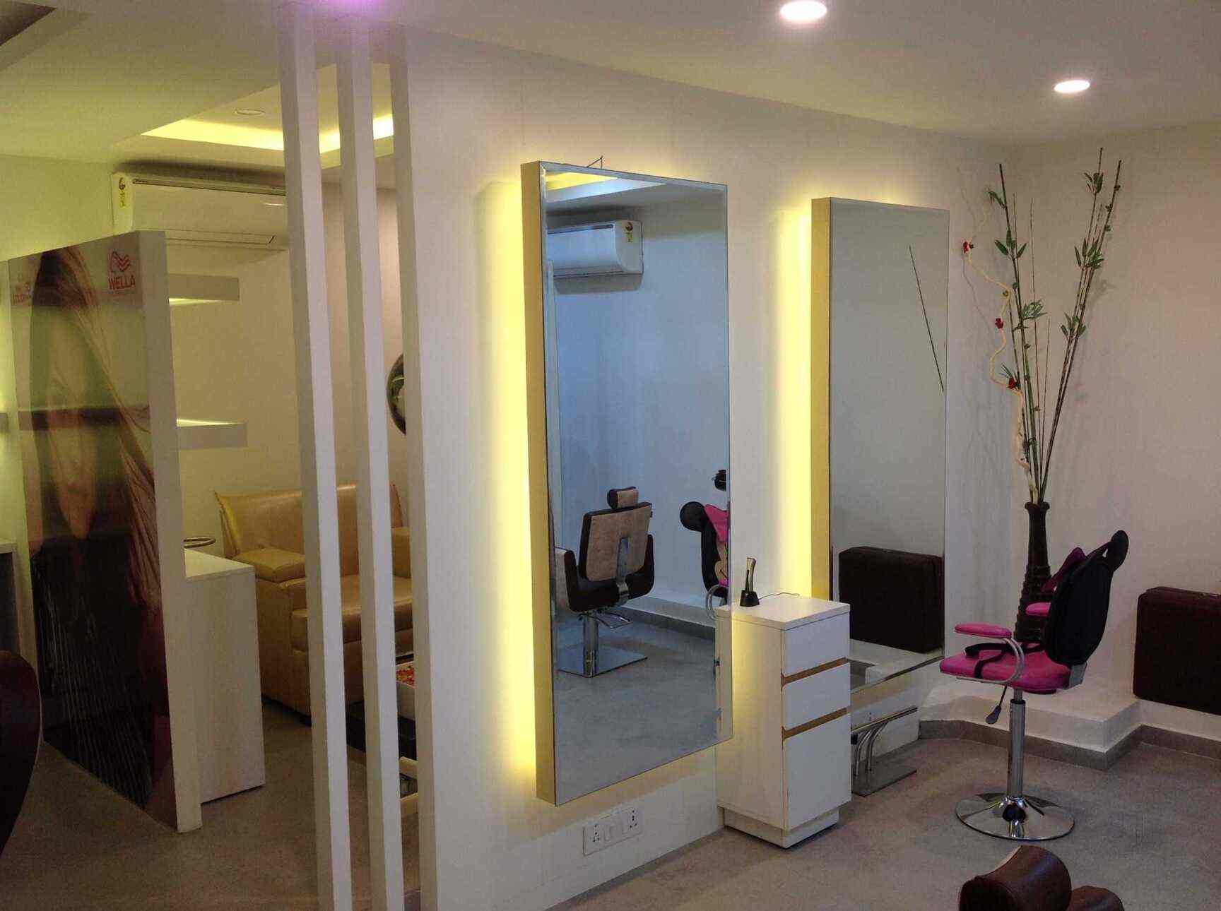 Top Salons near Siri Dental HospitalKondapur, Hyderabad Best Beauty